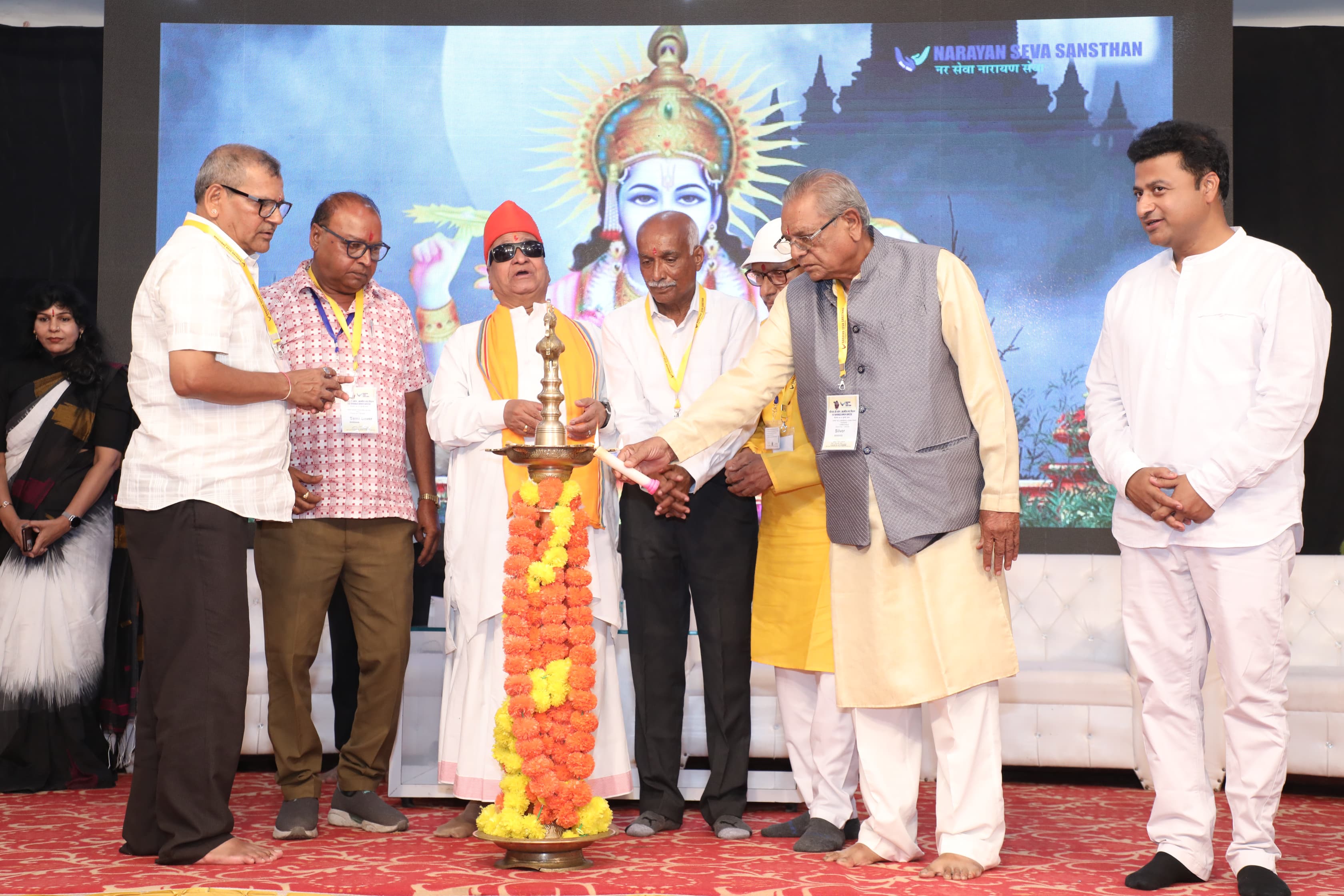 एक दिव्यांग के खड़े होने का मतलब परिवार का खड़ा होना 