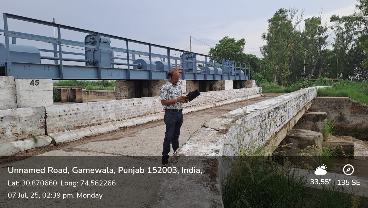 जल संसाधन विभाग के मुख्य अभियंता ने किया हुसैनीवाला हैड और आरडी 45 का निरीक्षण
