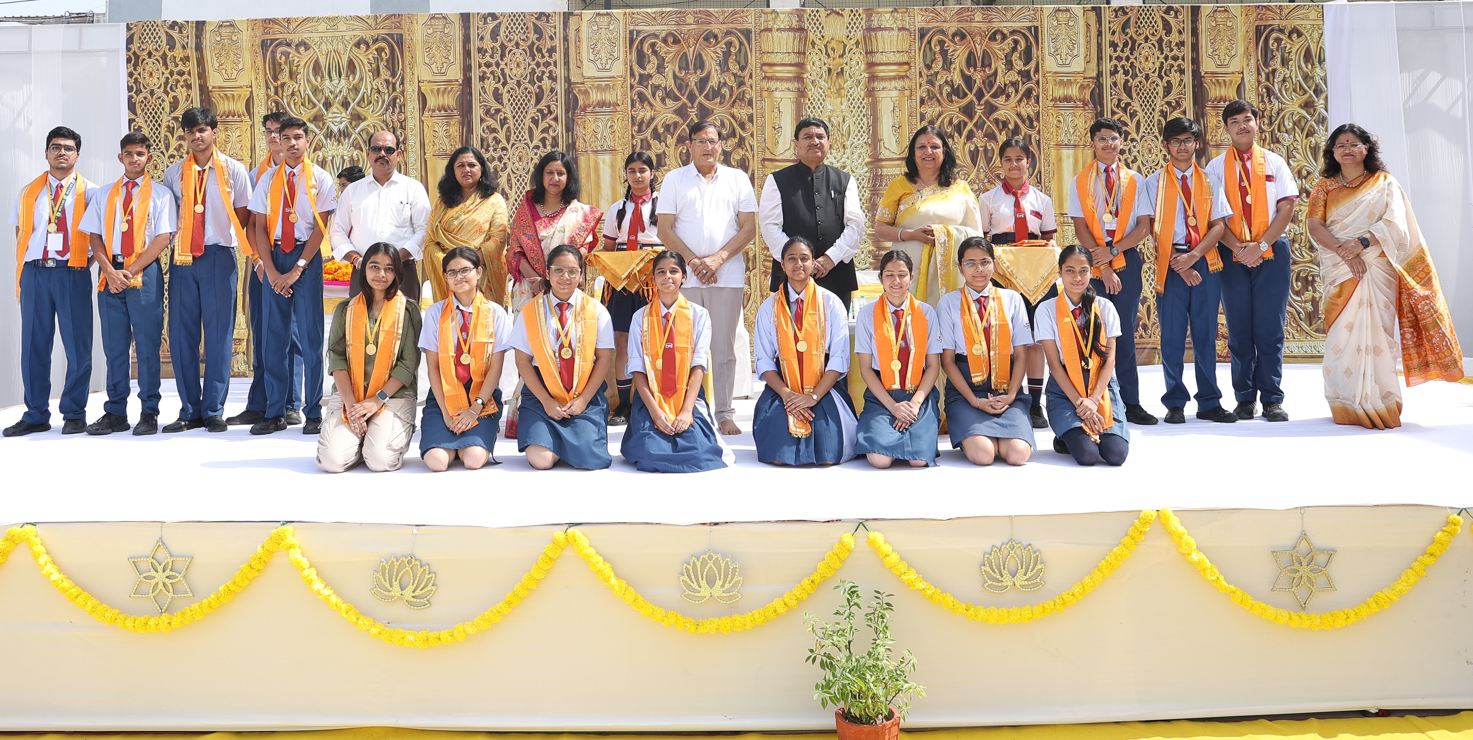 सी. पी. एस. विद्यालय में गुरु पूर्णिमा पर्व श्रद्धा भाव से मनाया