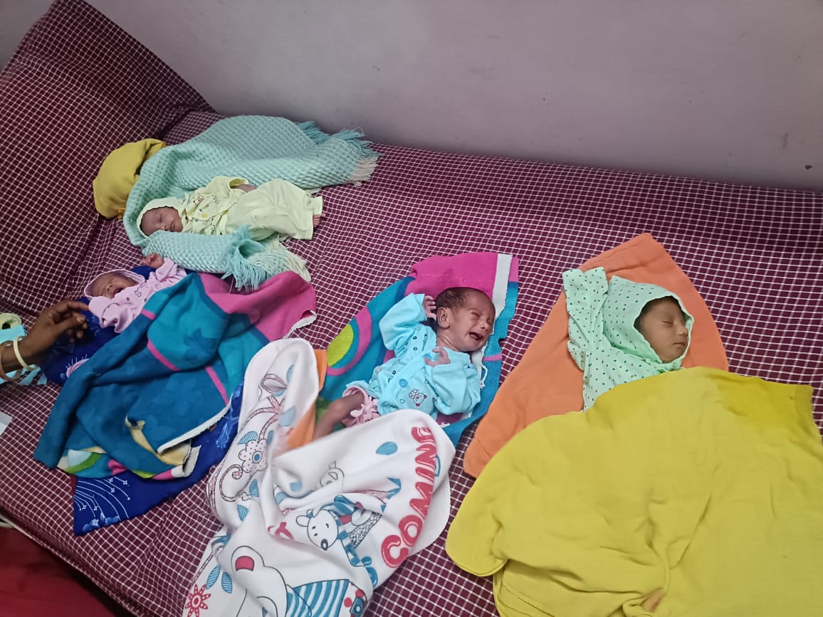 अमर आशीष हॉस्पीटल में आईवीएफ से महिला ने 4 संतानों को दिया जन्म