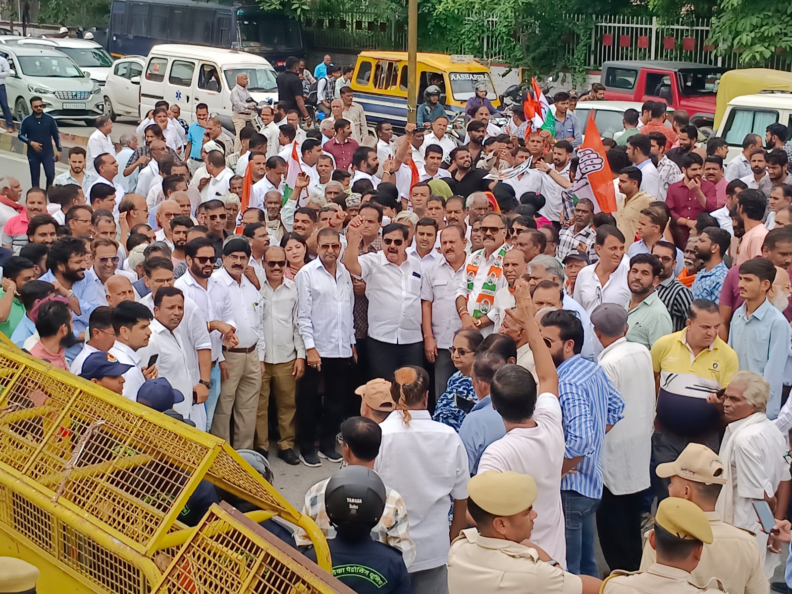 ###Congress Protests Against Misconduct With Ex-MLA Preeti Shaktawat