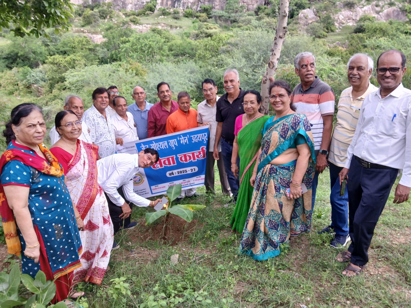 कल्याणेश्वर हनुमान जी मंदिर (गीतांजलि हॉस्पिटल के पास) 51 पौधे लगा वृक्षारोपण किया