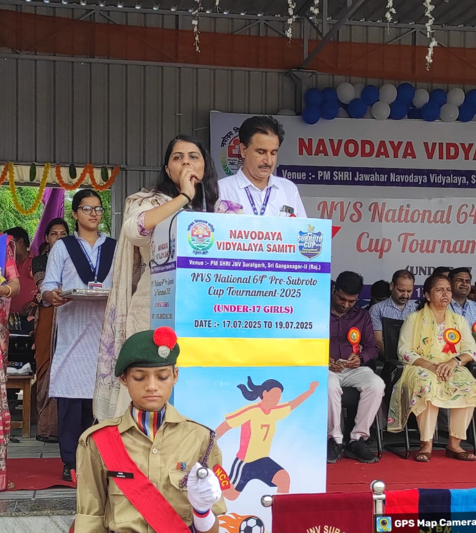 जिला कलक्टर ने किया सूरतगढ़ में वर्षा जल निकासी और घग्घर बहाव क्षेत्र का निरीक्षण