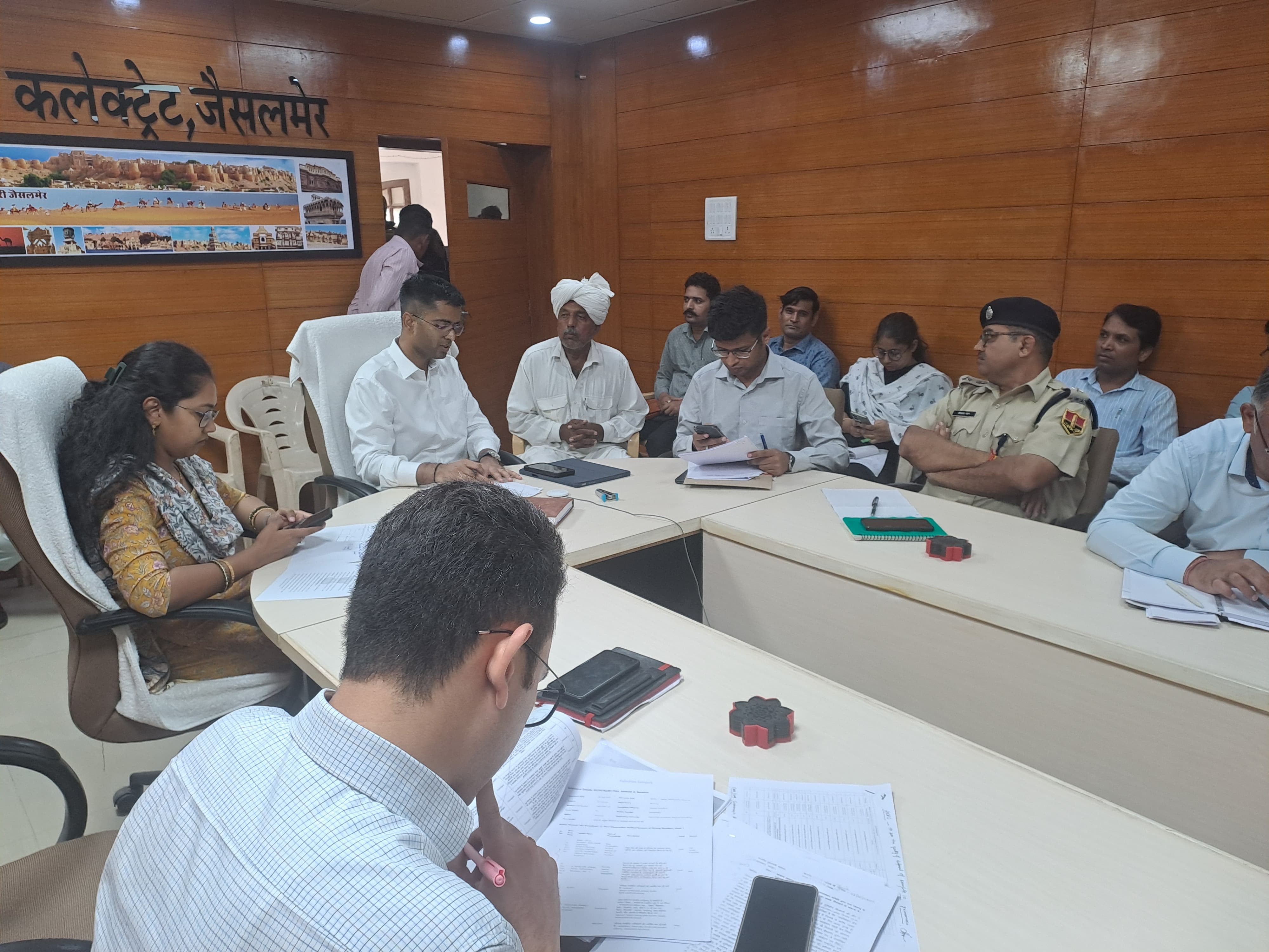 जिला स्तरीय जनसुनवाई आयोजित  जिला कलक्टर ने सूनी आमजन की परिवेदनाएं,