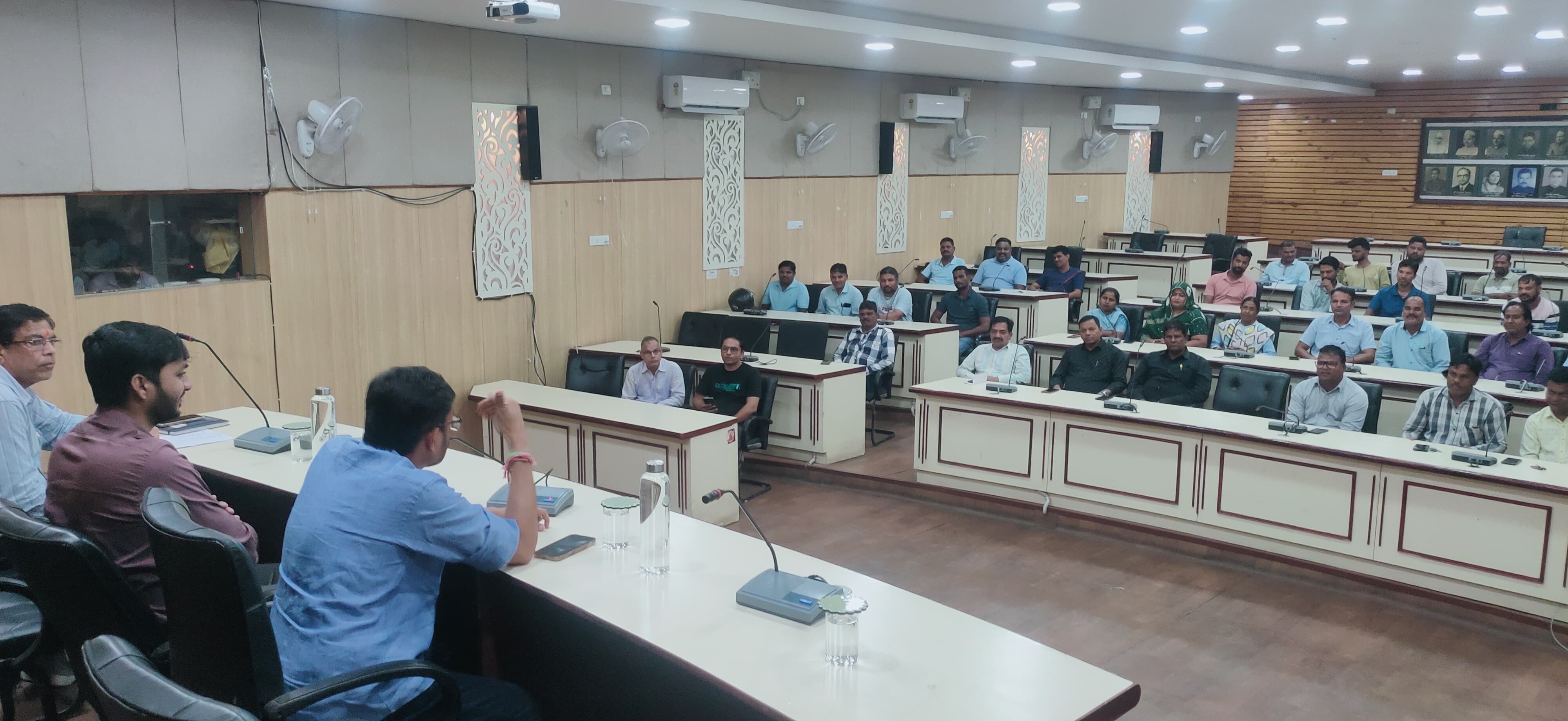 स्वच्छता सर्वेक्षण में उदयपुर की बड़ी उपलब्धि पर थपथपाई पीठ