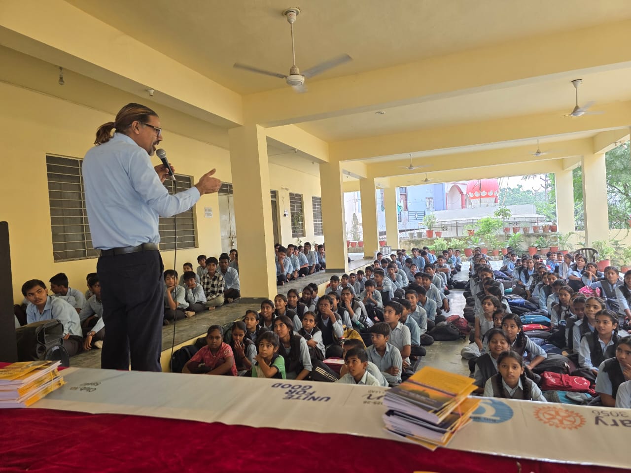 250 Students Trained in English Learning and Civic Sense