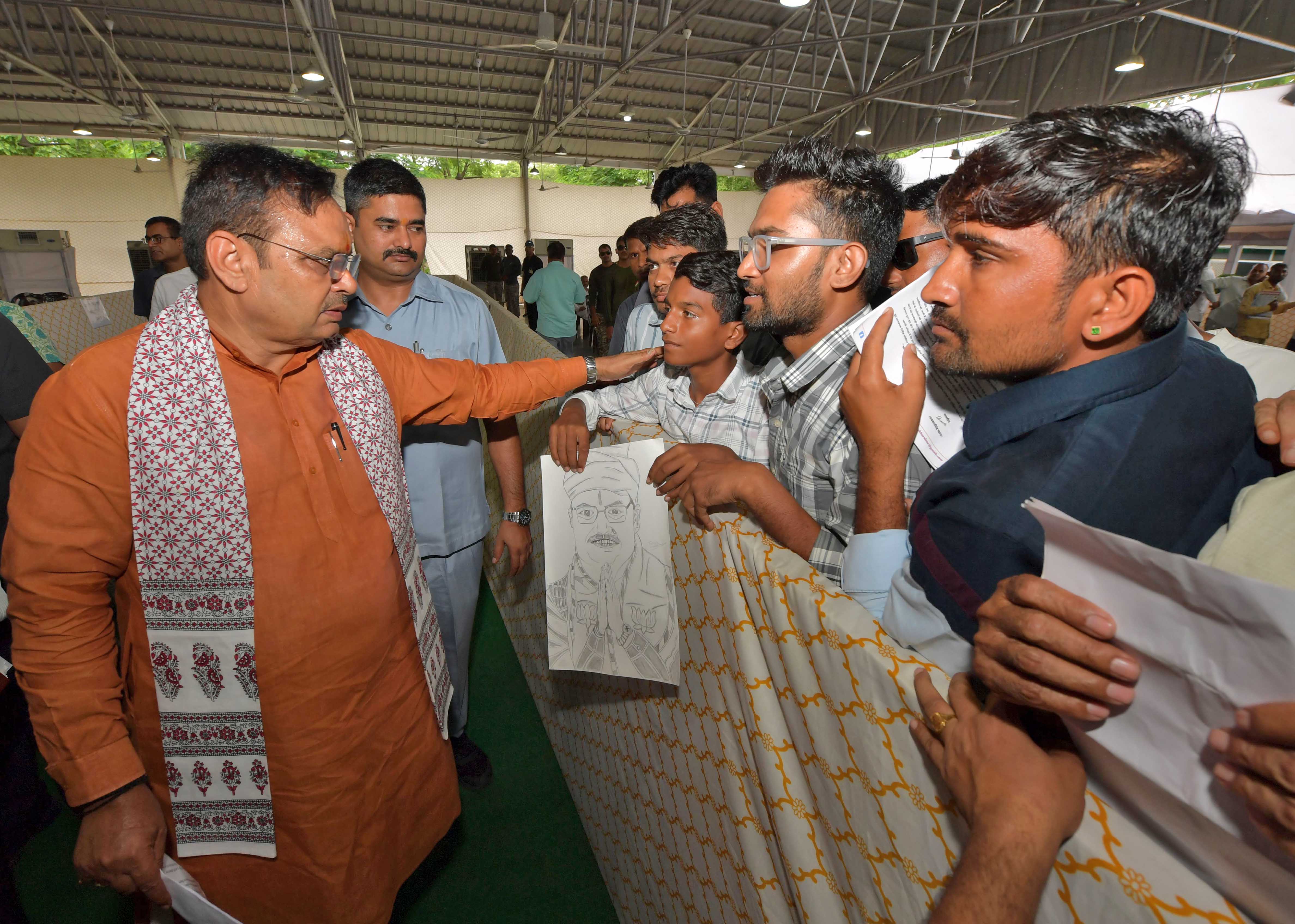 मुख्यमंत्री निवास पर नियमित जनसुनवाई - मुख्यमंत्री के नेतृत्व में गरीब, महिला, युवा और किसान का हो रहा कल्याण, जनसुनवाई