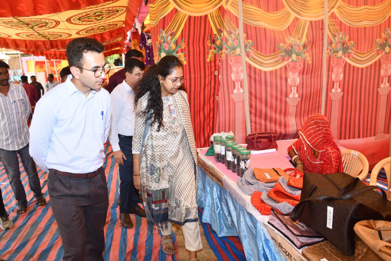 Grand Launch of “Aakanksha Haat” Based on ‘Vocal for Local’ Theme