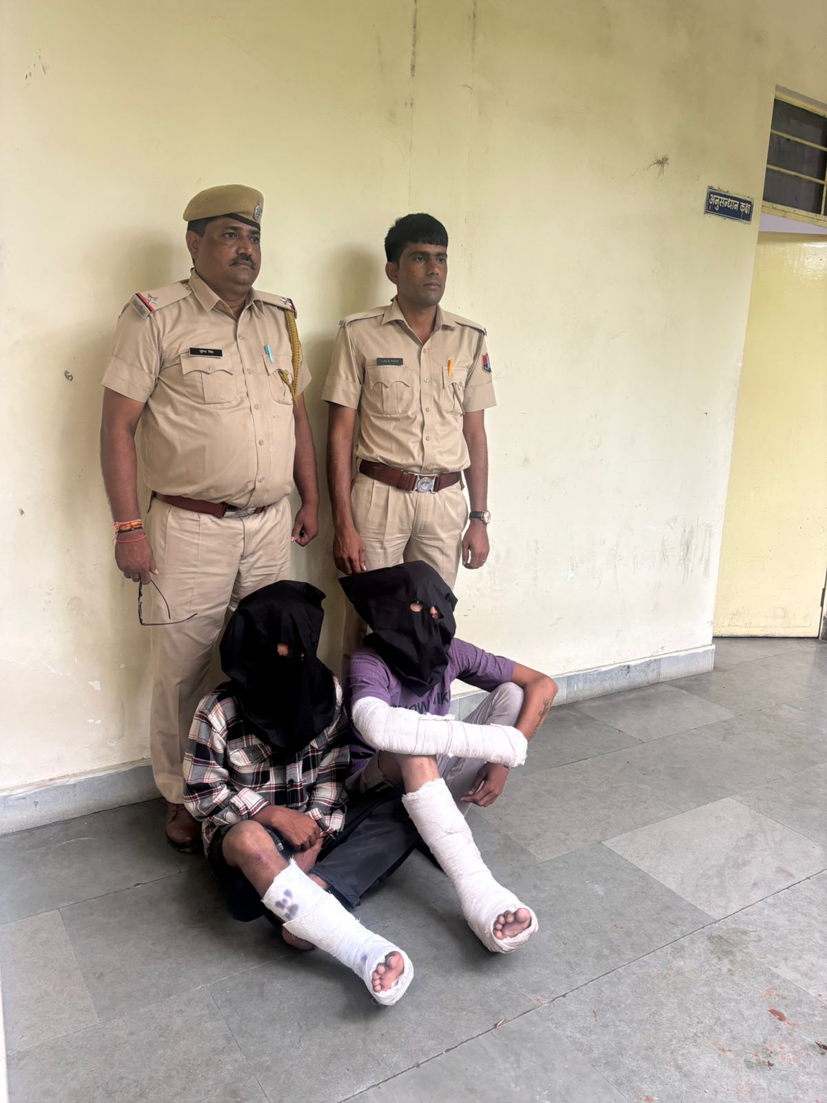 सीआई भूपेंद्र सिंह ने 24 घंटों के भीतर चाकू की नोक पर लूट करने वाले दो बदमाशों को किया गिरफ्तार