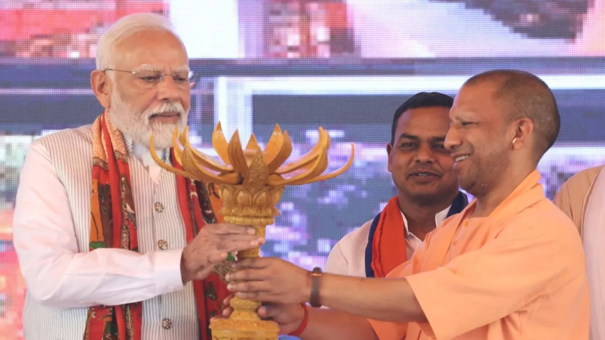 Modi’s Swadeshi Mantra Vs Trump’s Economic Bullying