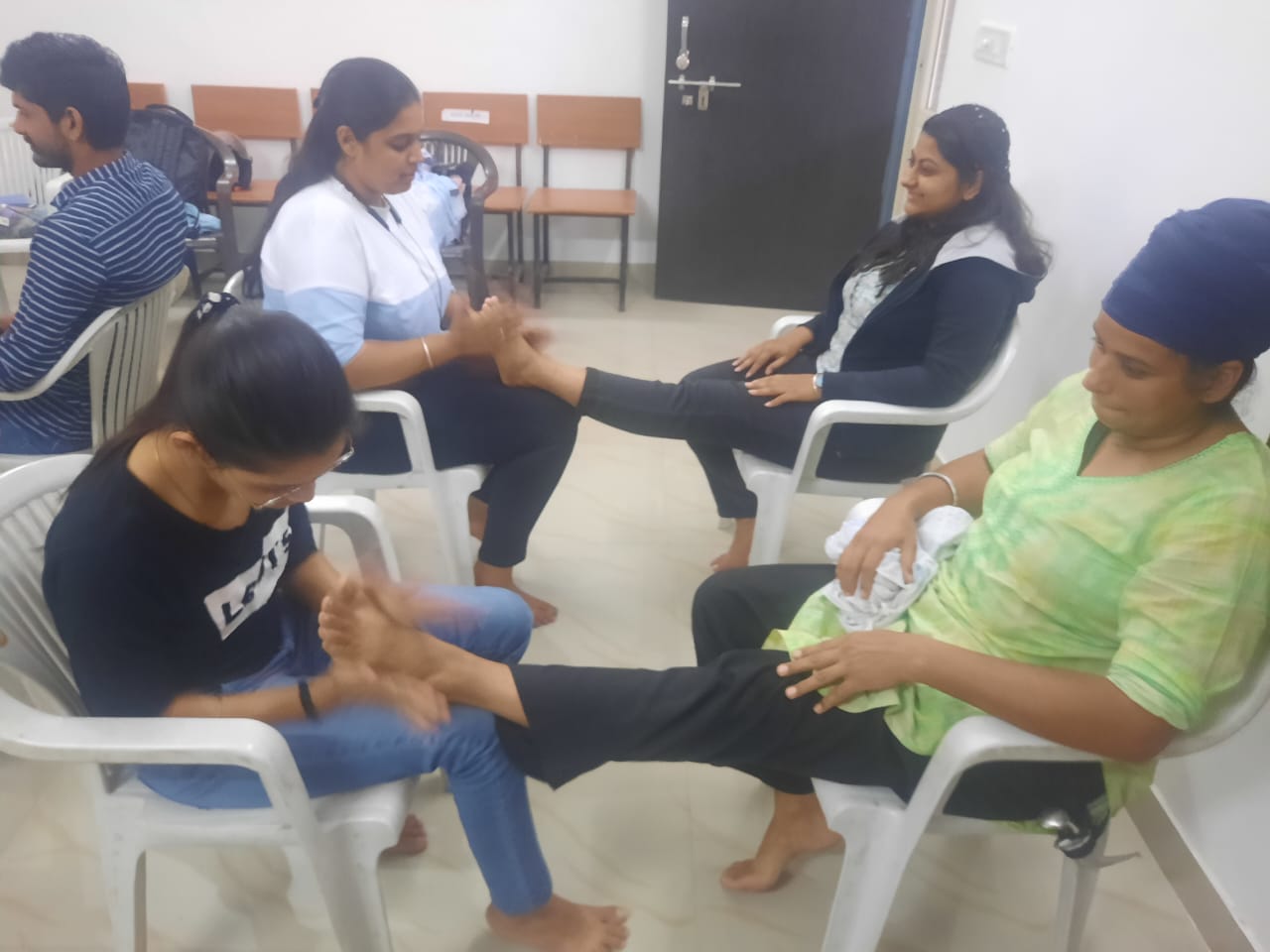 Diploma in Acupressure at Rajasthan Vidyapeeth Opens New Employment Opportunities