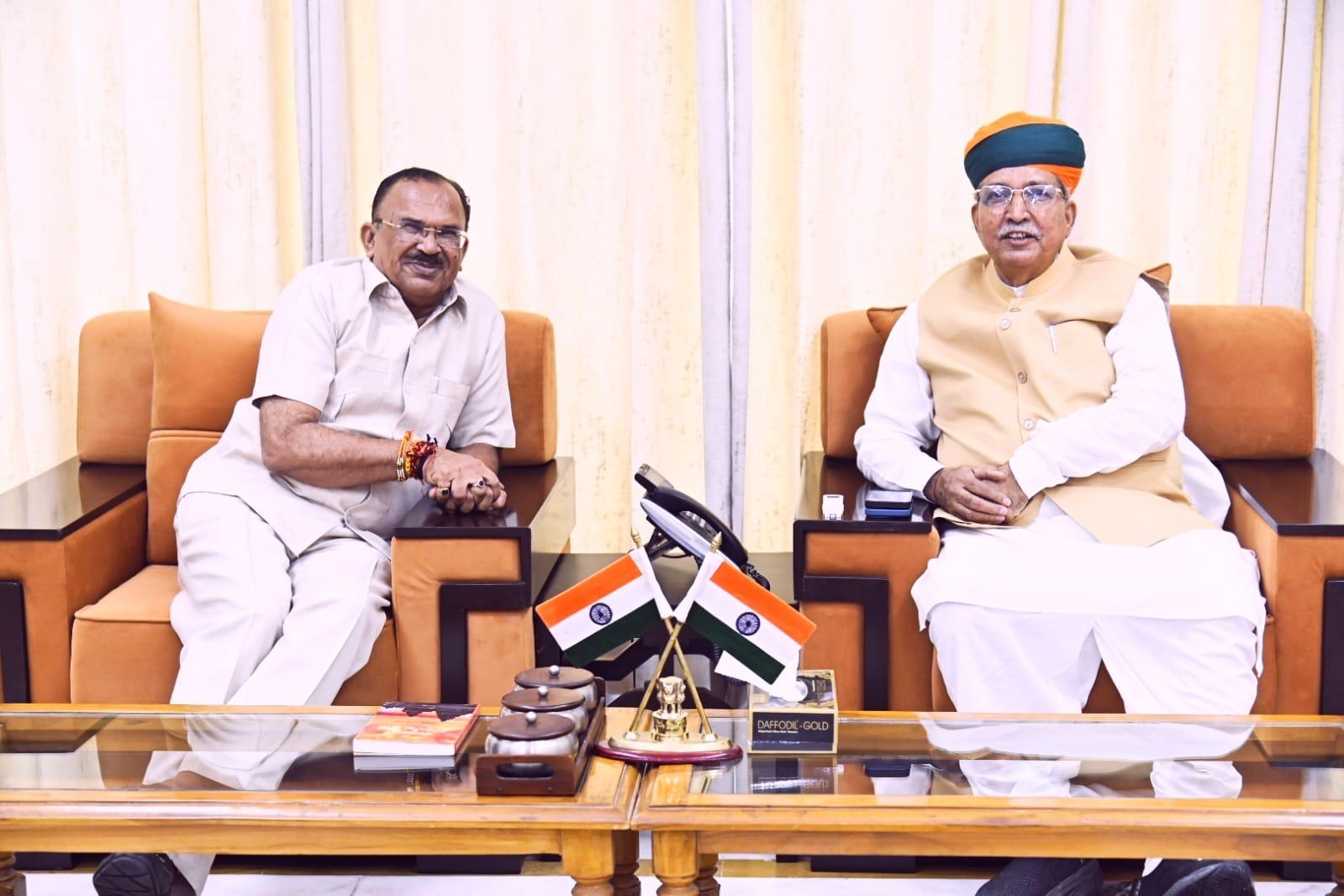 राजस्थान विधानसभा अध्यक्ष  वासुदेव देवनानी ने की केंद्रीय मंत्री श्री अर्जुन राम मेघवाल से शिष्टाचार भेंट
