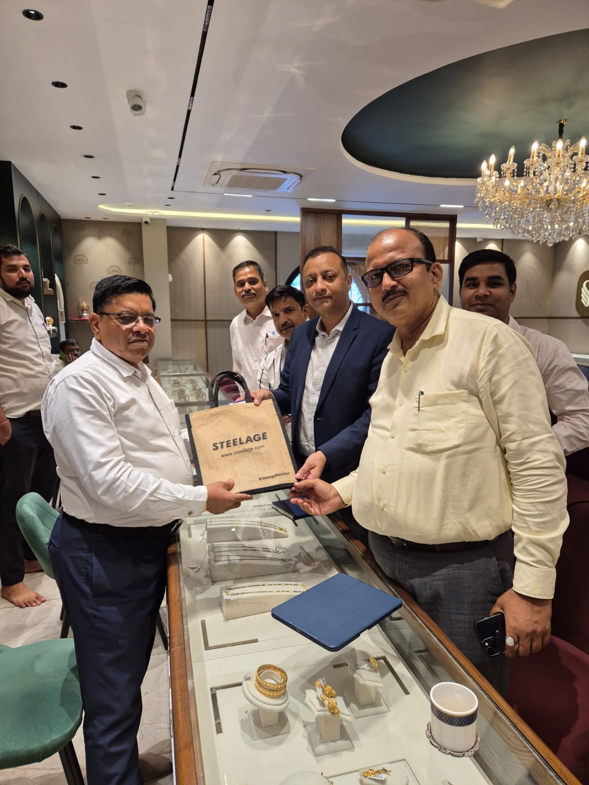 भारत के 100 शहरों में ‘स्टीलएज महोत्सव’ की शुरुआत — ज्वेलर्स को बीआईएस सर्टिफाइड फिजिकल सिक्योरिटी सॉल्यूशंस के प्रति किया जा रहा है जागरूक