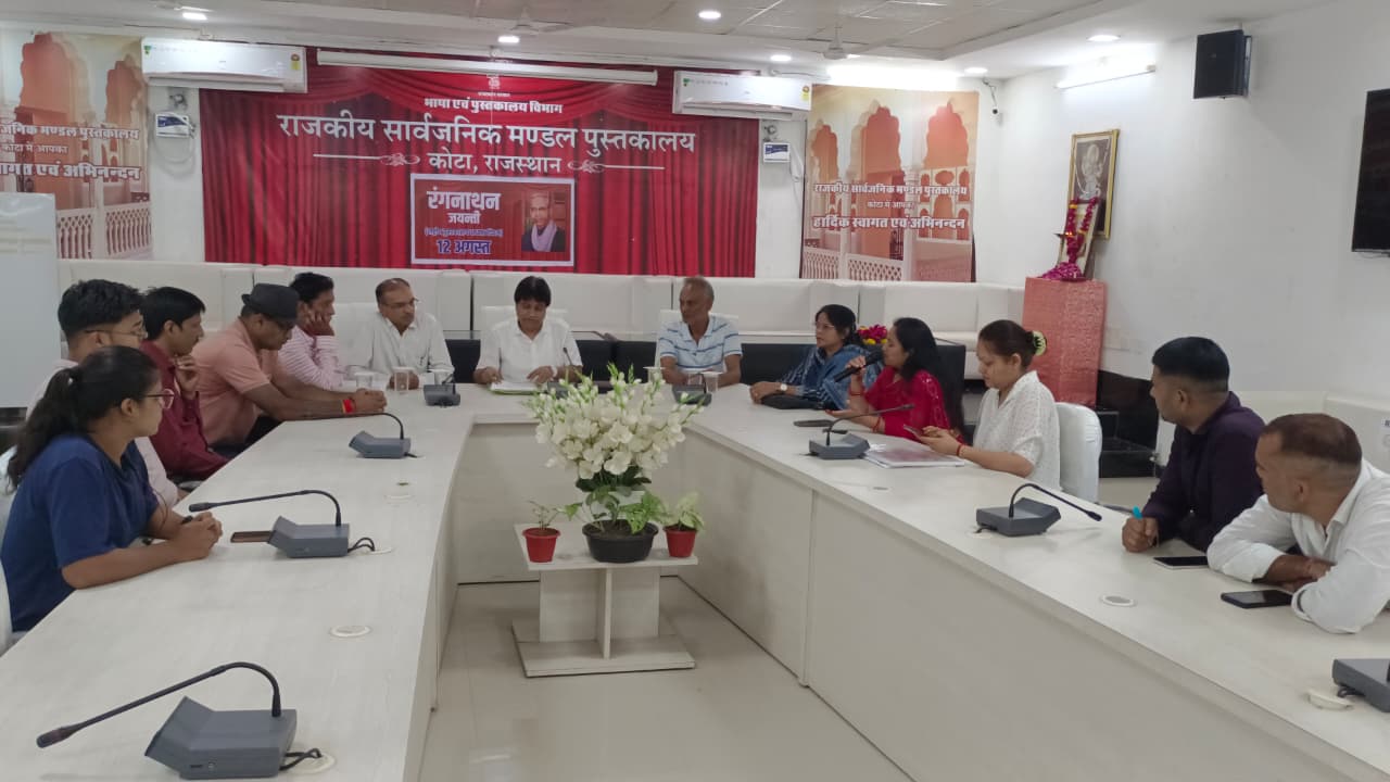 पुस्तकों से बॉट्स तक, ज्ञान की नई उड़ान