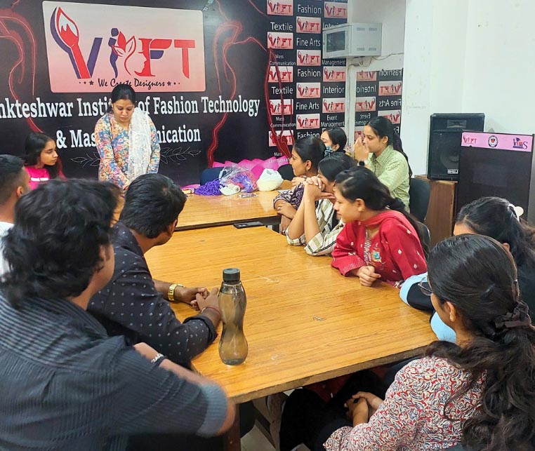 वीआईएफटी में “बियॉन्ड द बुक्स” वर्कशॉप में स्टूडेंट्स ने सीखे रचनात्मकता के गुर