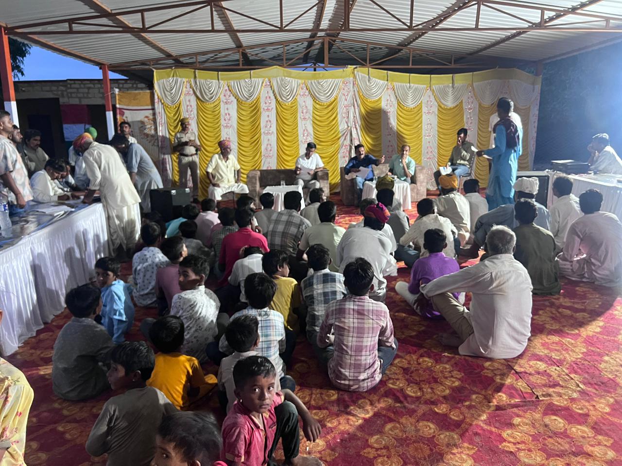 जिला कलक्टर ने ग्राम पंचायत दव में की रात्रि चौपाल, ग्रामीणों की सुनी समस्याएं