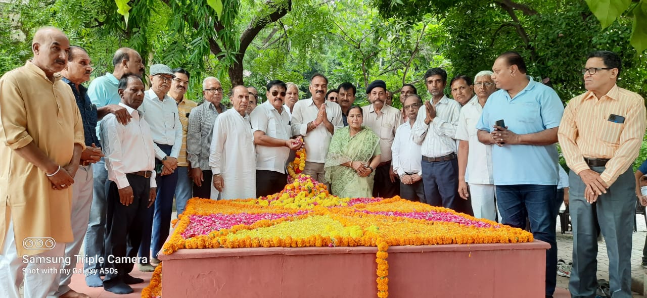 स्व. श्री हनुमान प्रसाद प्रभाकर “बाऊजी” की पुण्यतिथि परश्रद्धांजलि सभा का आयोजन
