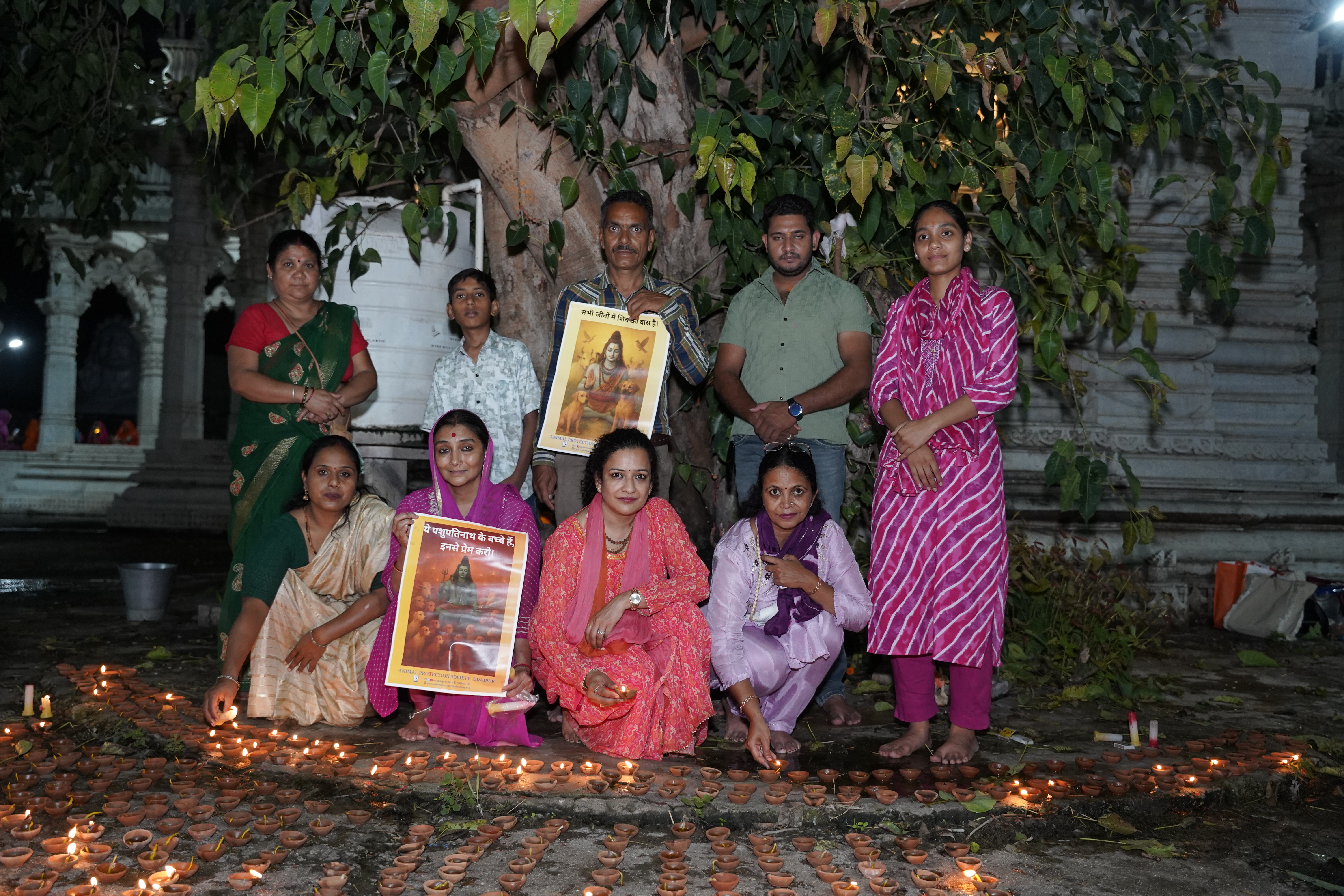 एनिमल प्रोटेक्शन सोसाइटी, उदयपुर द्वारा आज भव्य महाकाल महाआरती एवं पशु सेवा कार्यक्रम का आयोजन 
