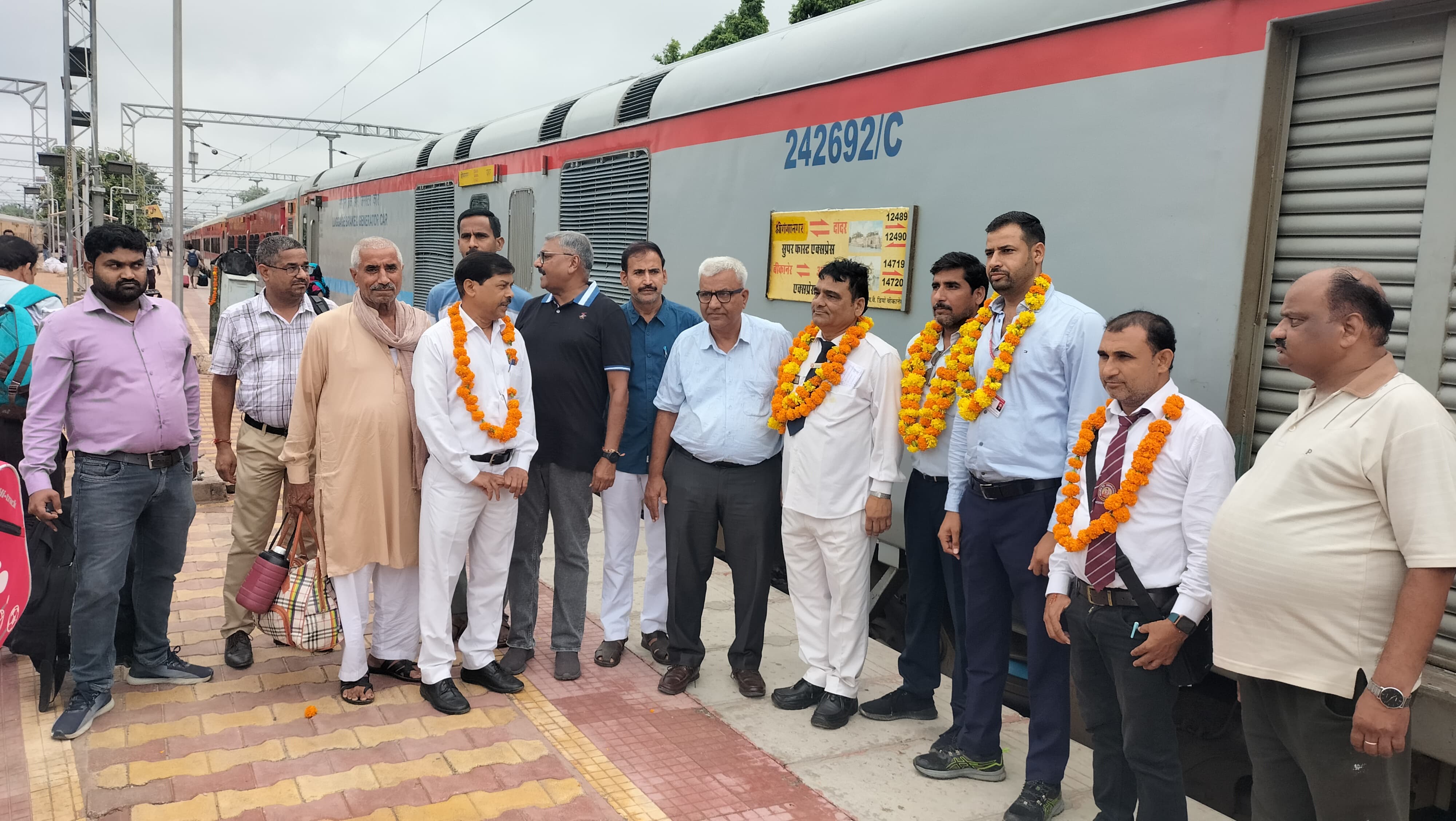 दादर के लिए श्रीगंगानगर से आज पहले सफ़र पर दौड़ी ट्रेन, प्रत्येक मंगलवार, शनिवार को होगी रवाना’