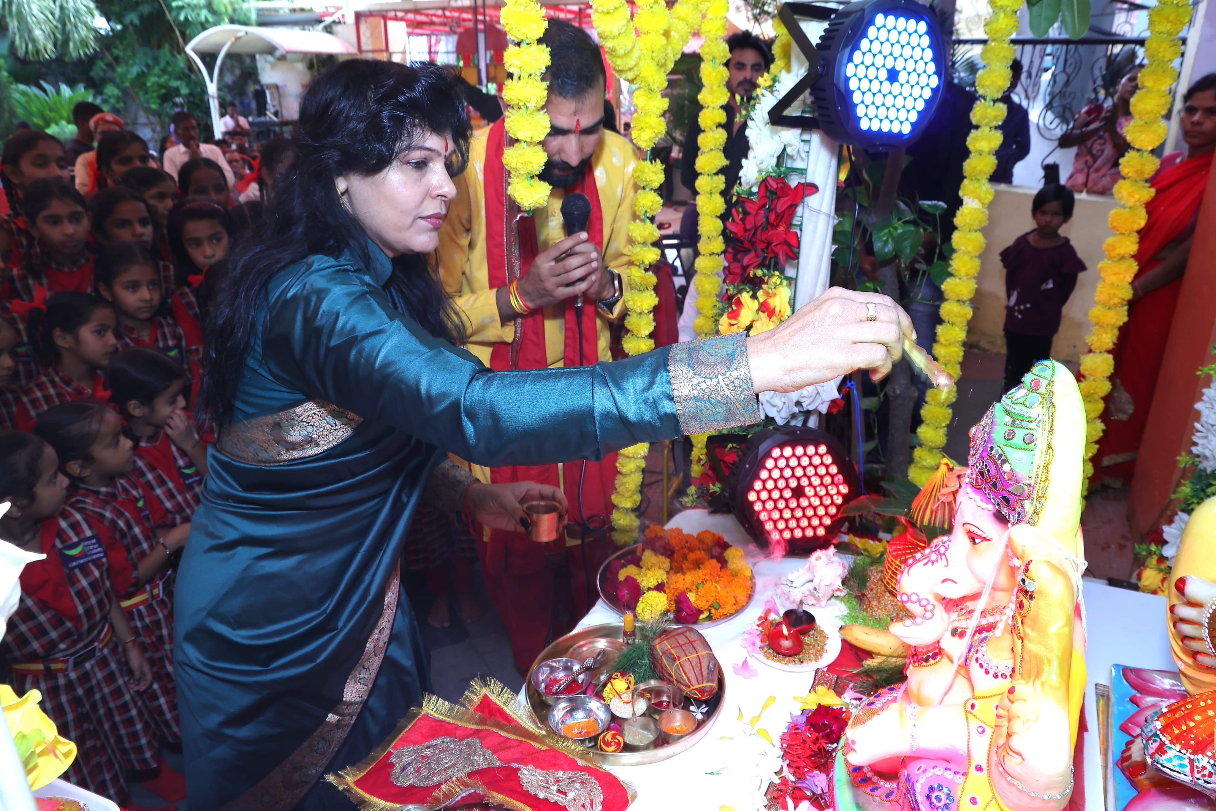 नारायण सेवा संस्थान में गणपति स्थापना