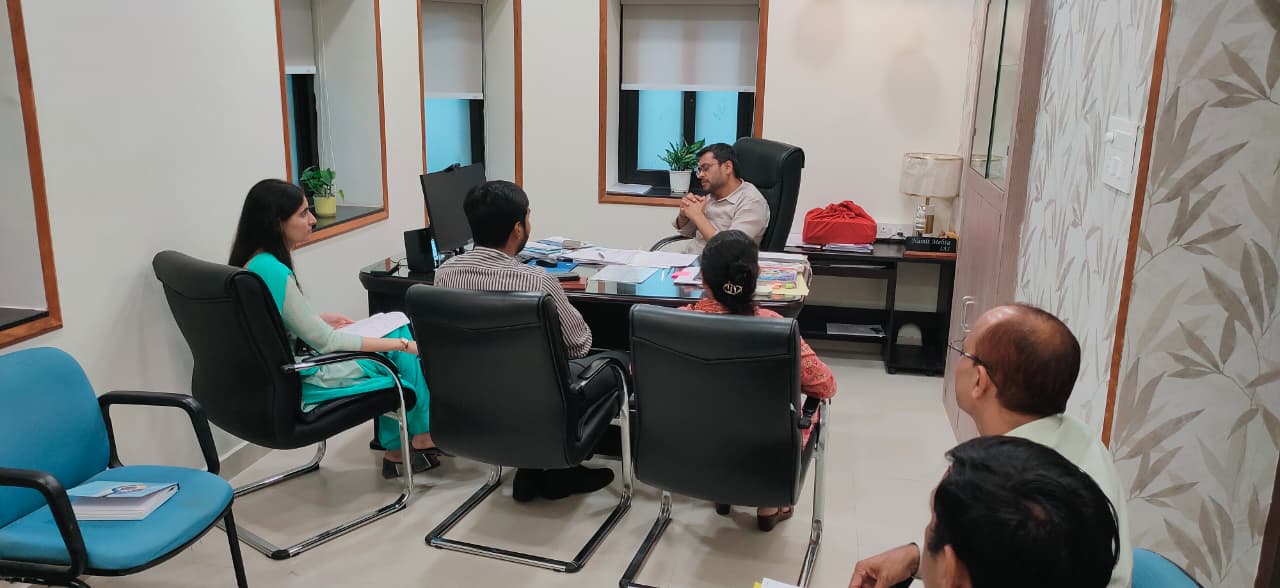 नगर निगम सीमा में शामिल ग्राम पंचायतों की पत्रावलियों का जल्द हो हस्तांतरण - जिला कलक्टर