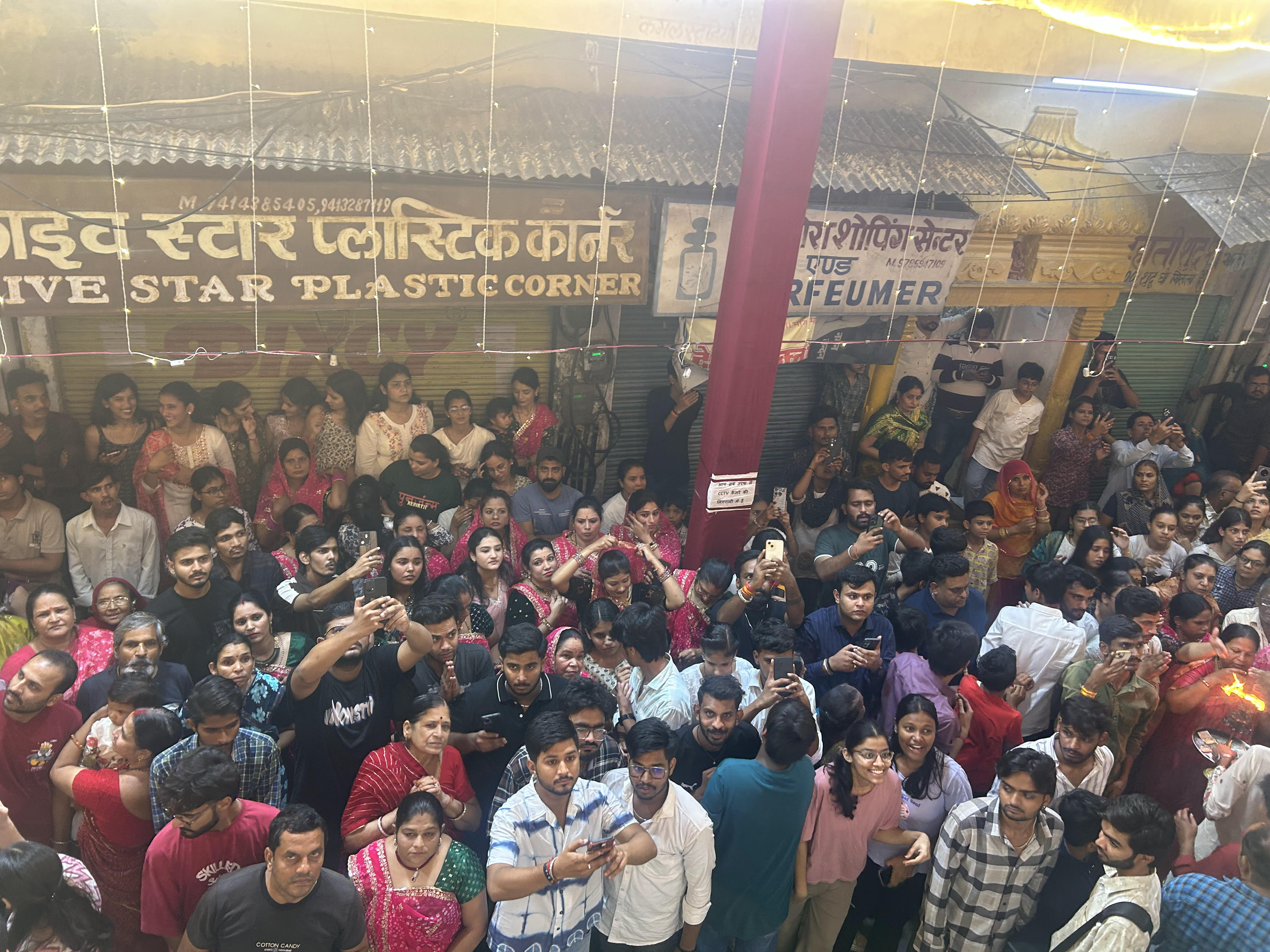 रिद्धि सिद्धि सहित पधारे है उदयपुर के मन्नत वाले राजा