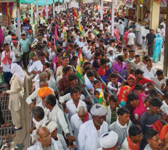 बाबा रामदेव जी की समाधि के दर्शन को उमड़ा श्रद्धा का  जनसैलाब  बेहतर व्यवस्थाओं ने जीता श्रद्धालुओं का दिल