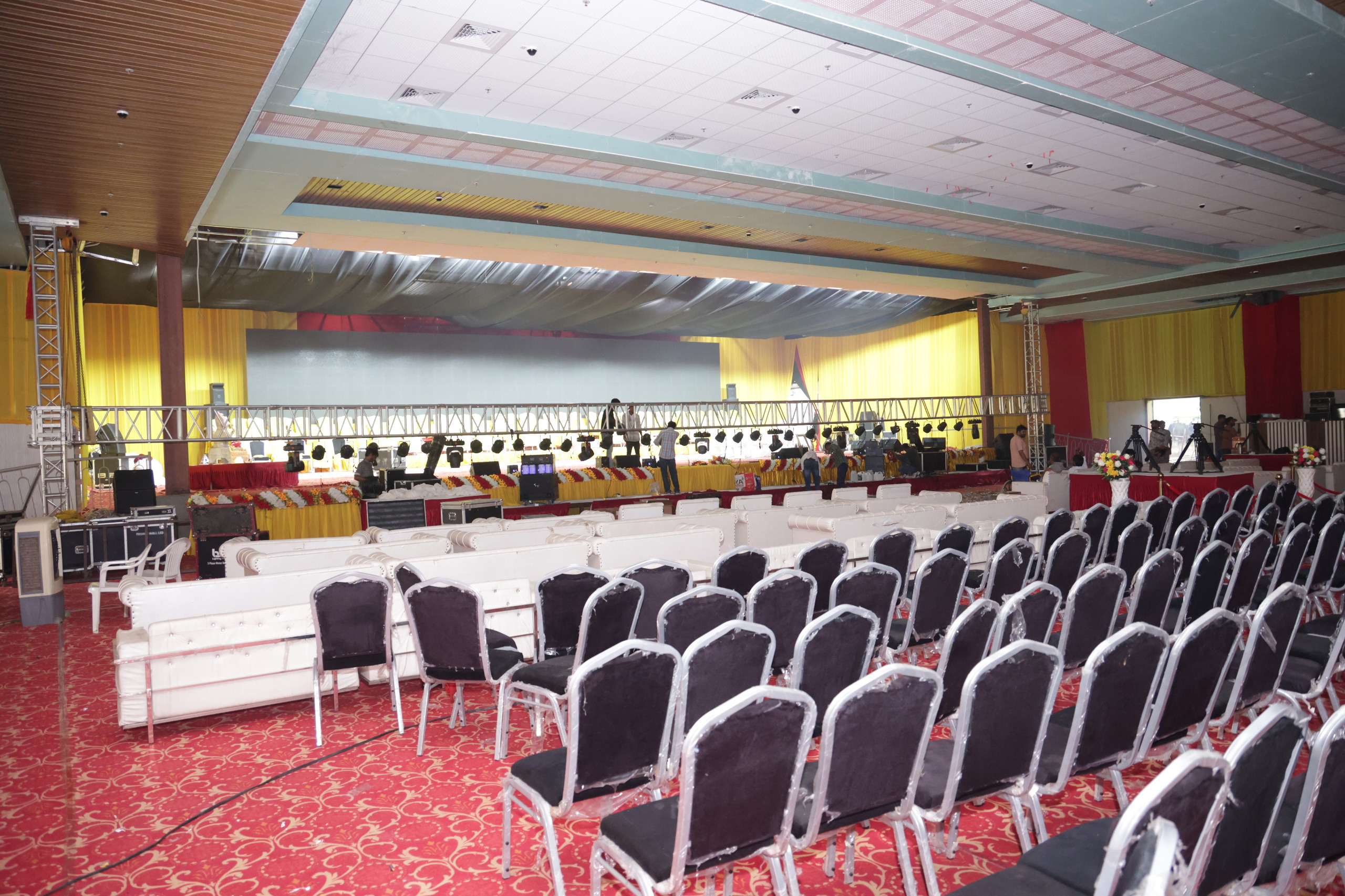 #### Preparations Complete for Mass Wedding Ceremony