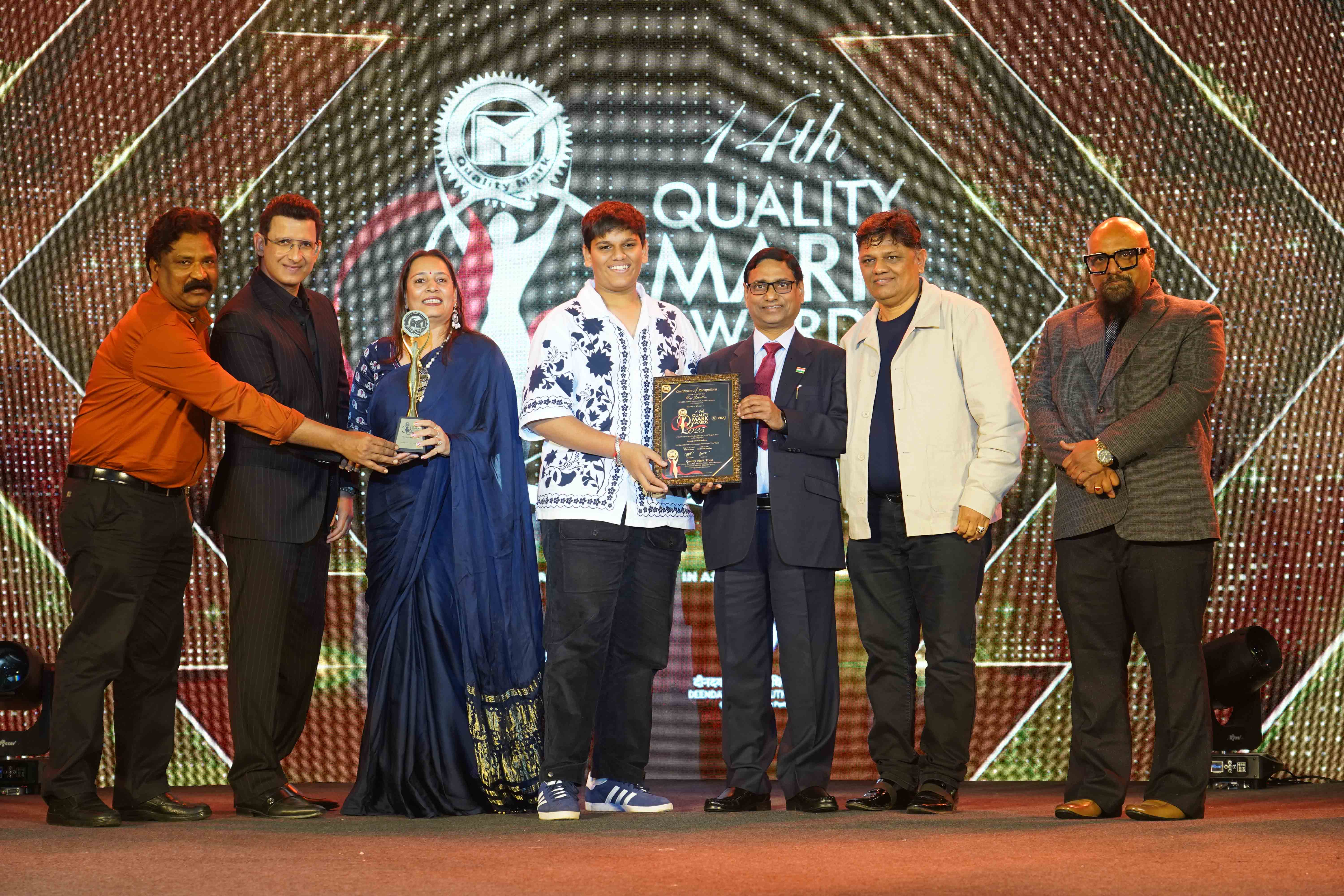 Vraj Jewellers Wins “Luxury Silver Jewellery Award” at Quality Mark Awards 2025