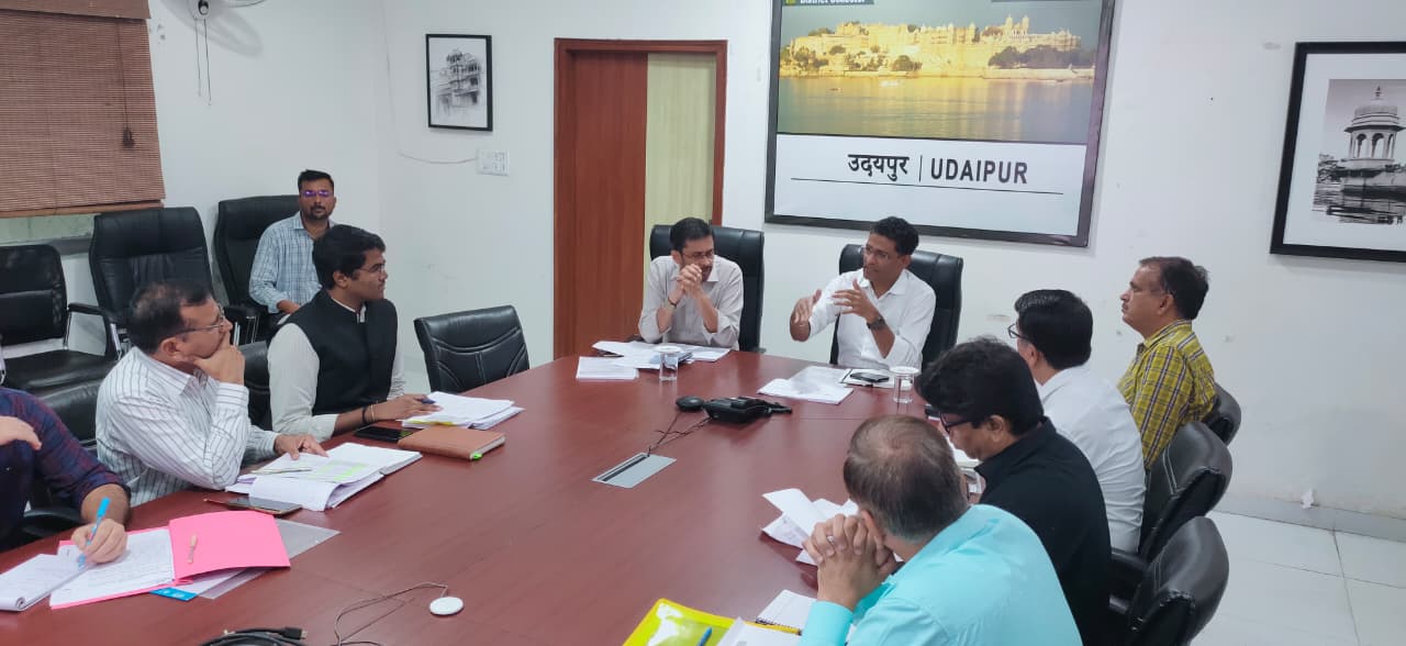 ### Secretary-in-Charge T. Ravikanth Reviews District Situation