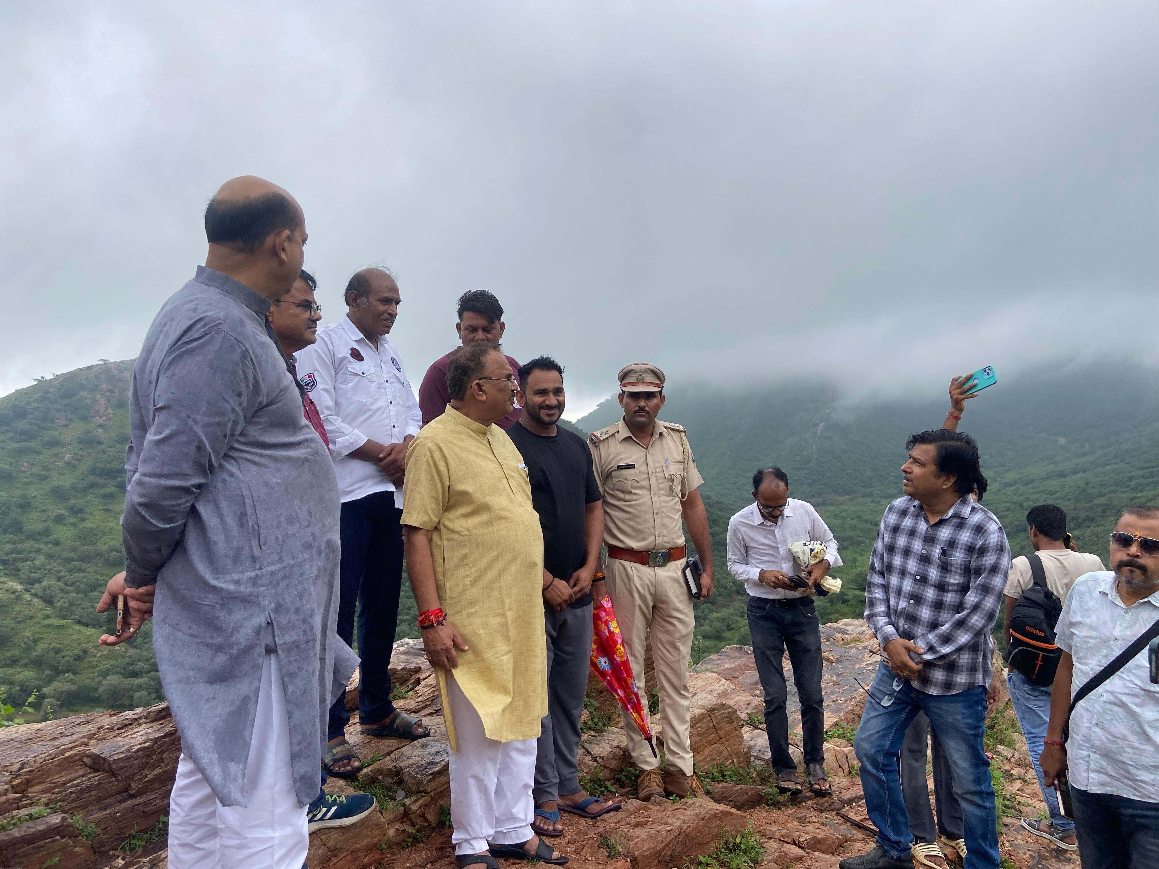 विधानसभाध्यक्ष वासुदेव देवनानी के प्रयासों से  अब अजमेर में भी होगी लेपर्ड सेंचुरी 