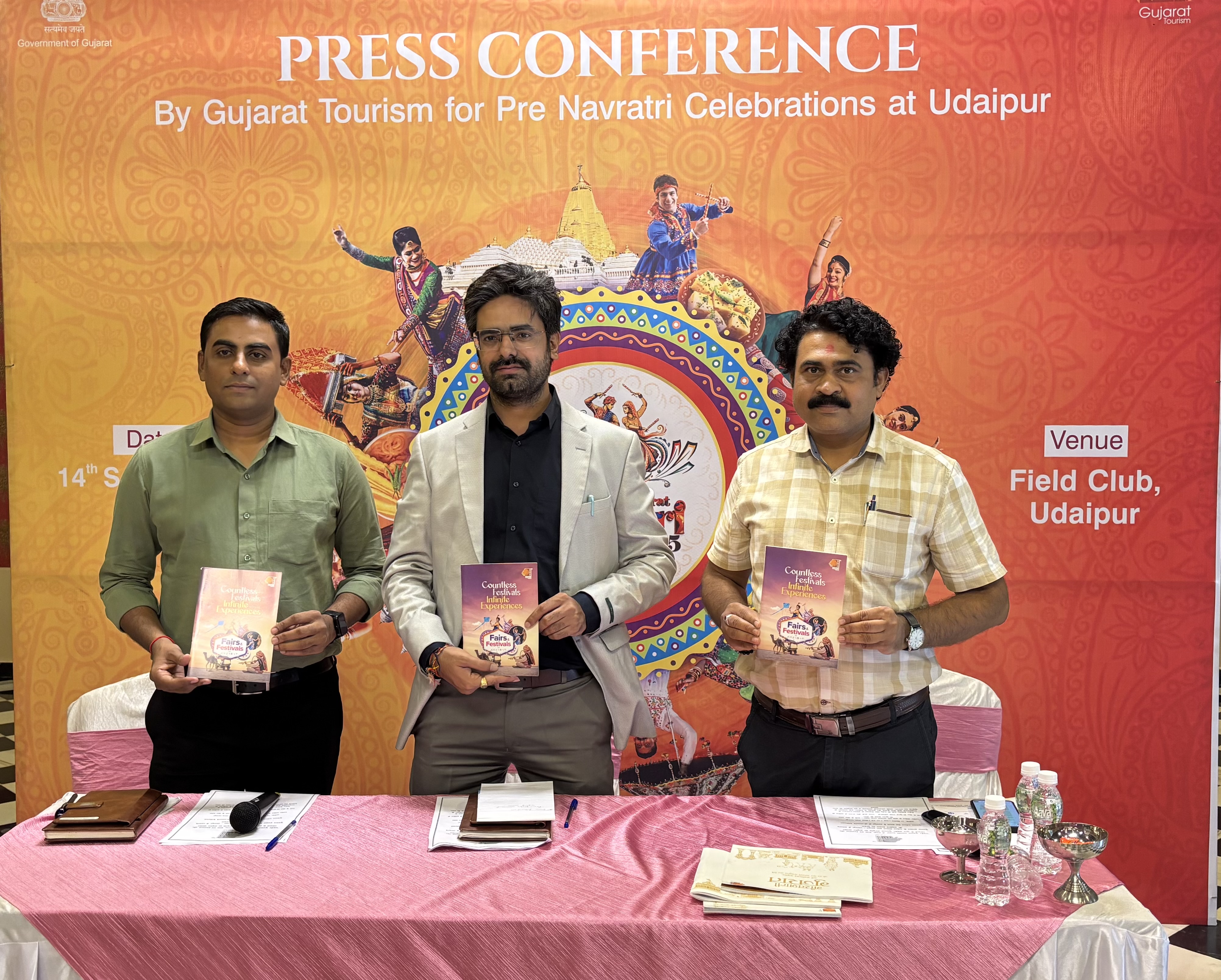 वाइब्रेंट गुजरात नवरात्रि उत्सव उदयपुर में गरबे, कला, हस्तकला और व्यंजनों के साथ
