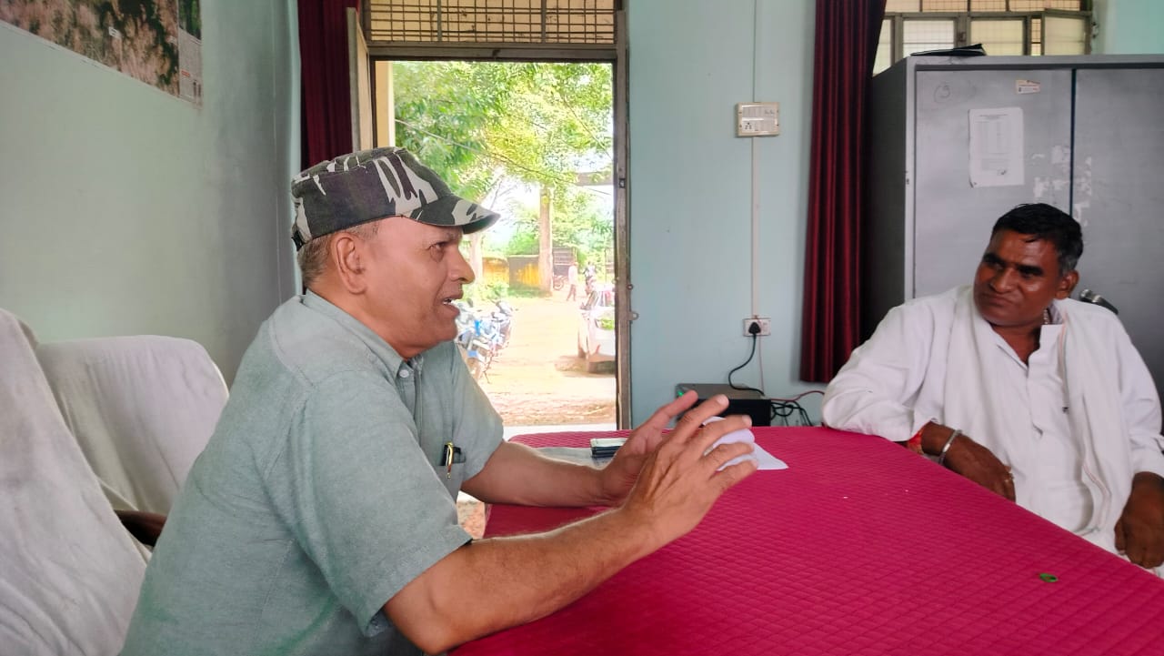 शिक्षक राष्ट्र निर्माता वेतन भोगी नहीं बने , विद्यालय के विकास में अपनी भूमिका खुद तय करें*