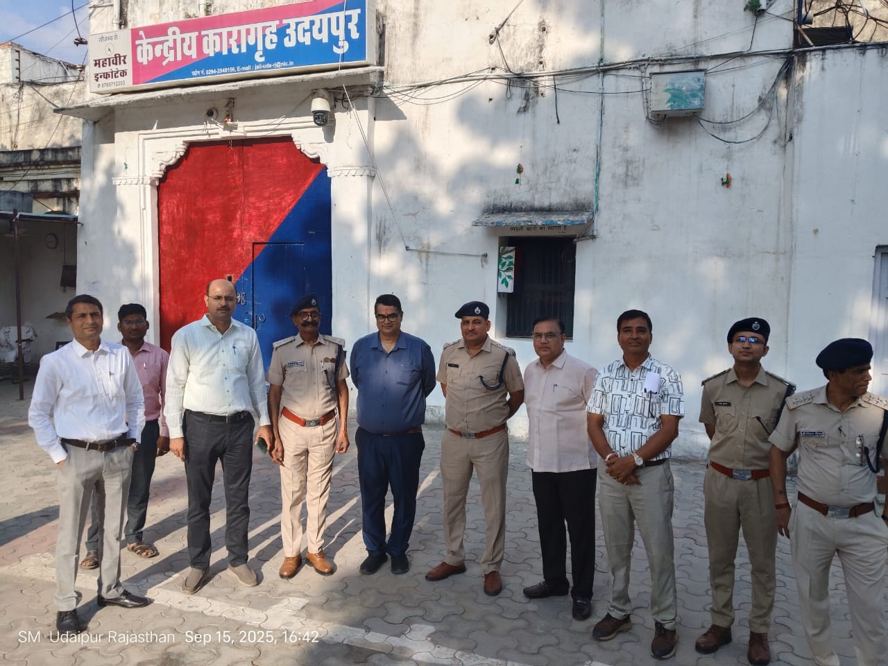 केर्न्द्रीय कारागृह एवं महिला जेल का त्रैमासिक निरीक्षण