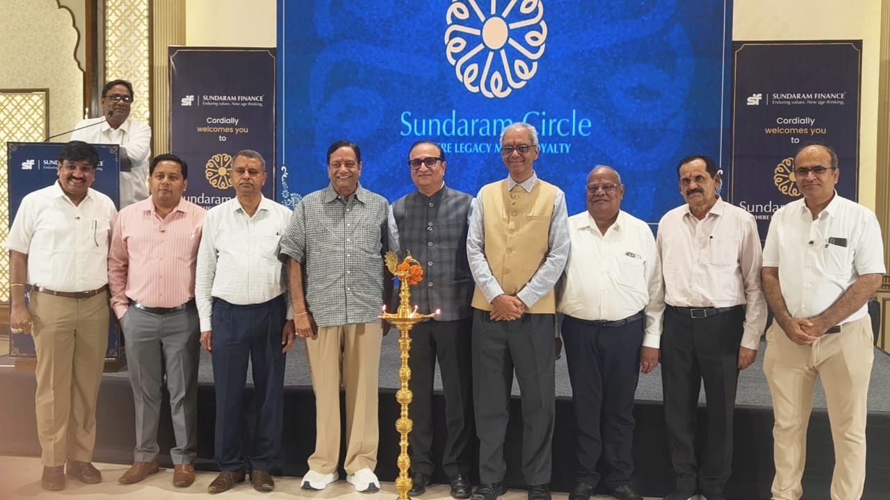 सुंदरम फाइनेंस की उदयपुर शाखा के 25 वर्ष पूरे, मनाया गया जश्न