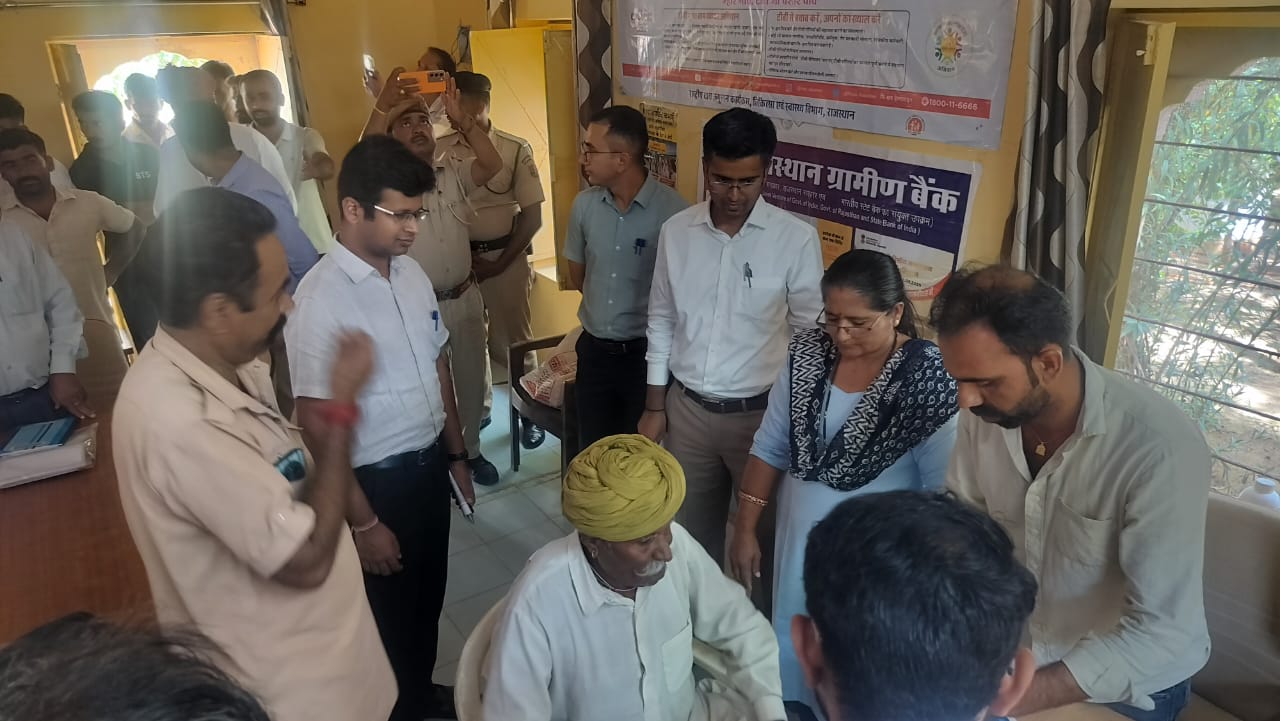 ग्रामीण सेवा शिविर-2025  विधायक एवं जिला प्रभारी सचिव ने ग्राम सेवा शिविर डाबला का  निरीक्षण कर 