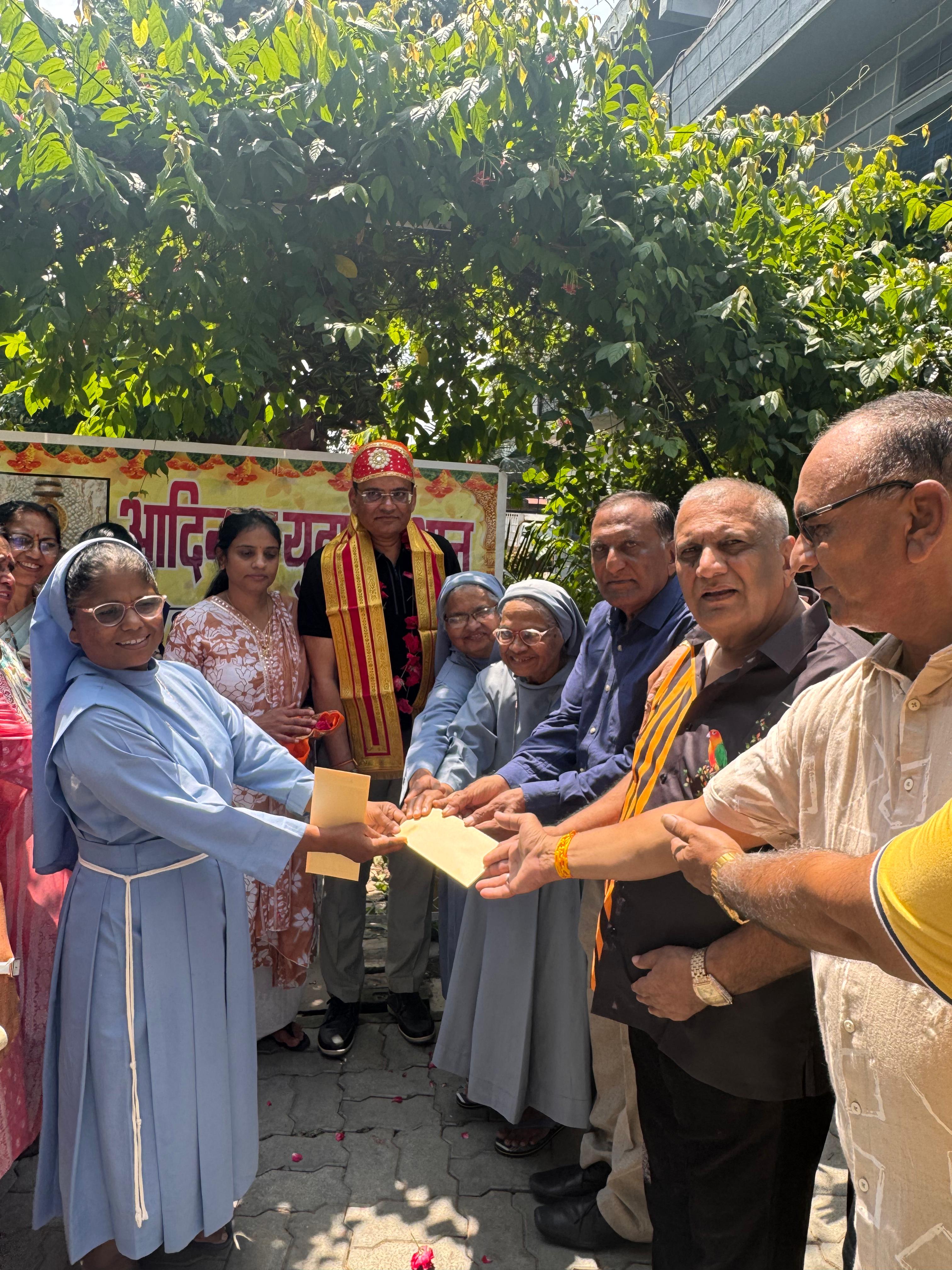  आदिनाथ युवा संस्थान ने मनाया प्रधानमंत्री का जन्मदिन