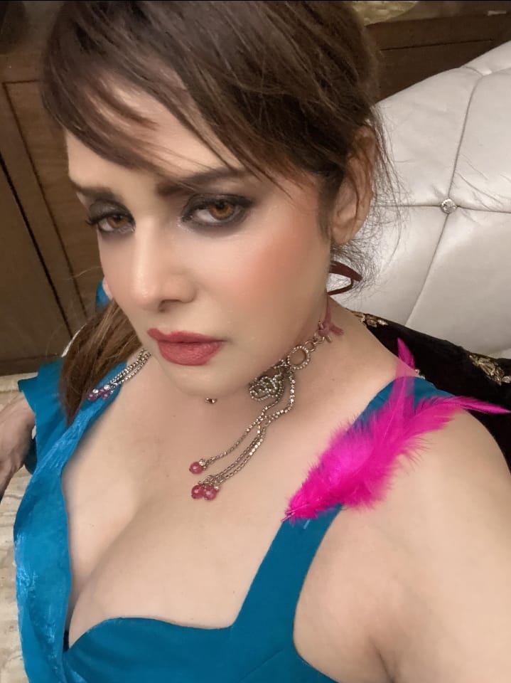 Actress Poonam Jhawer From “Mohra” Simplicity to Bold Glamour