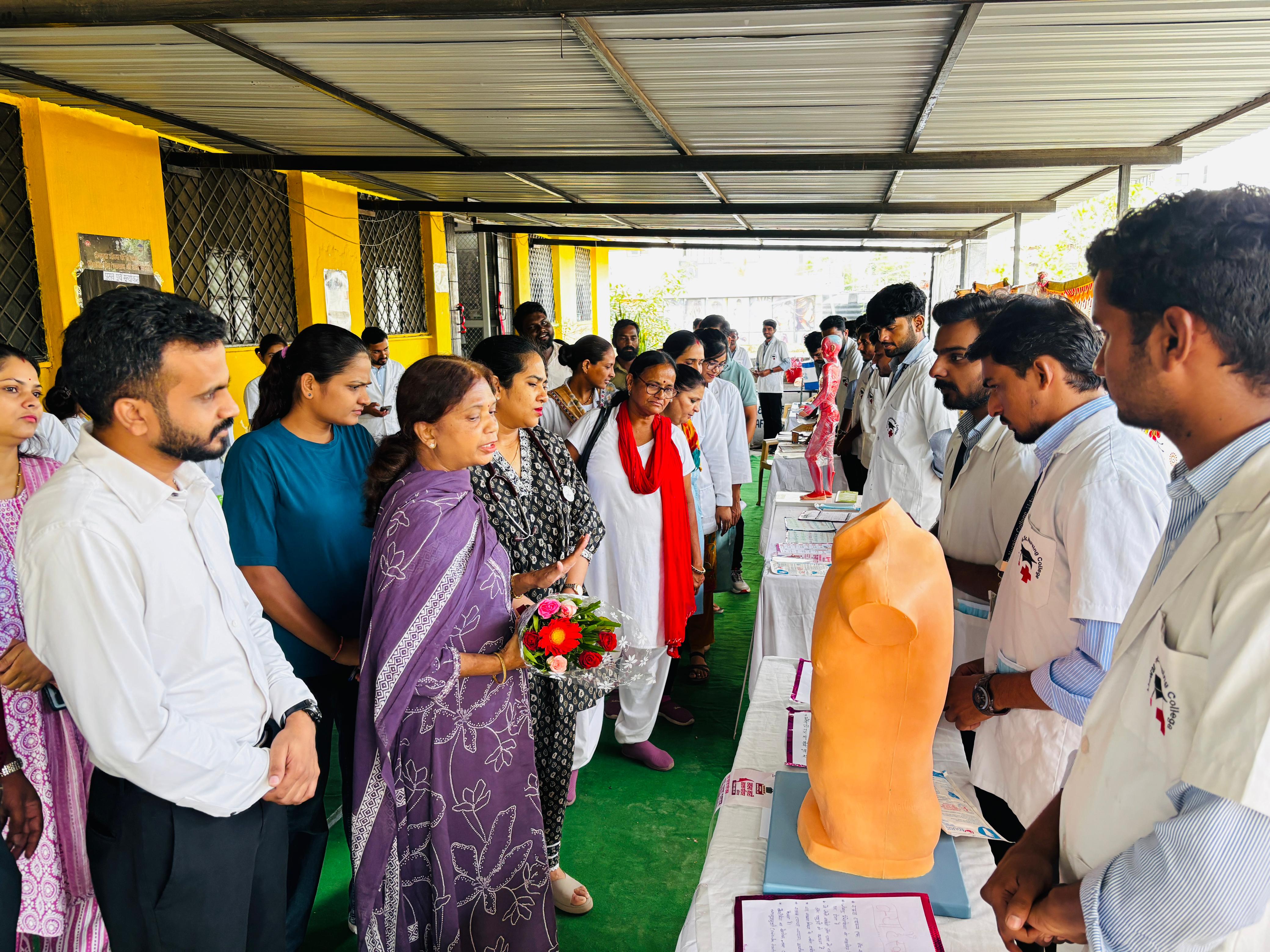 मेवाड़ बी.एससी. नर्सिंग कॉलेज द्वारा स्वास्थ्य जागरूकता कार्यक्रम आयोजित
