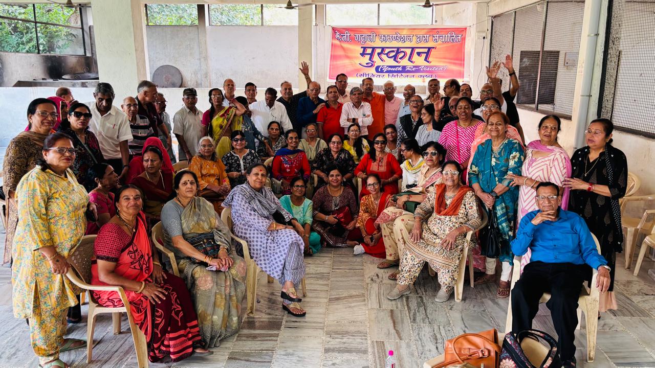 मुस्कान क्लब "यूथ रिविजिटेड" वरिष्ठ जनों की पिकनिक का हुआ आयोजन 