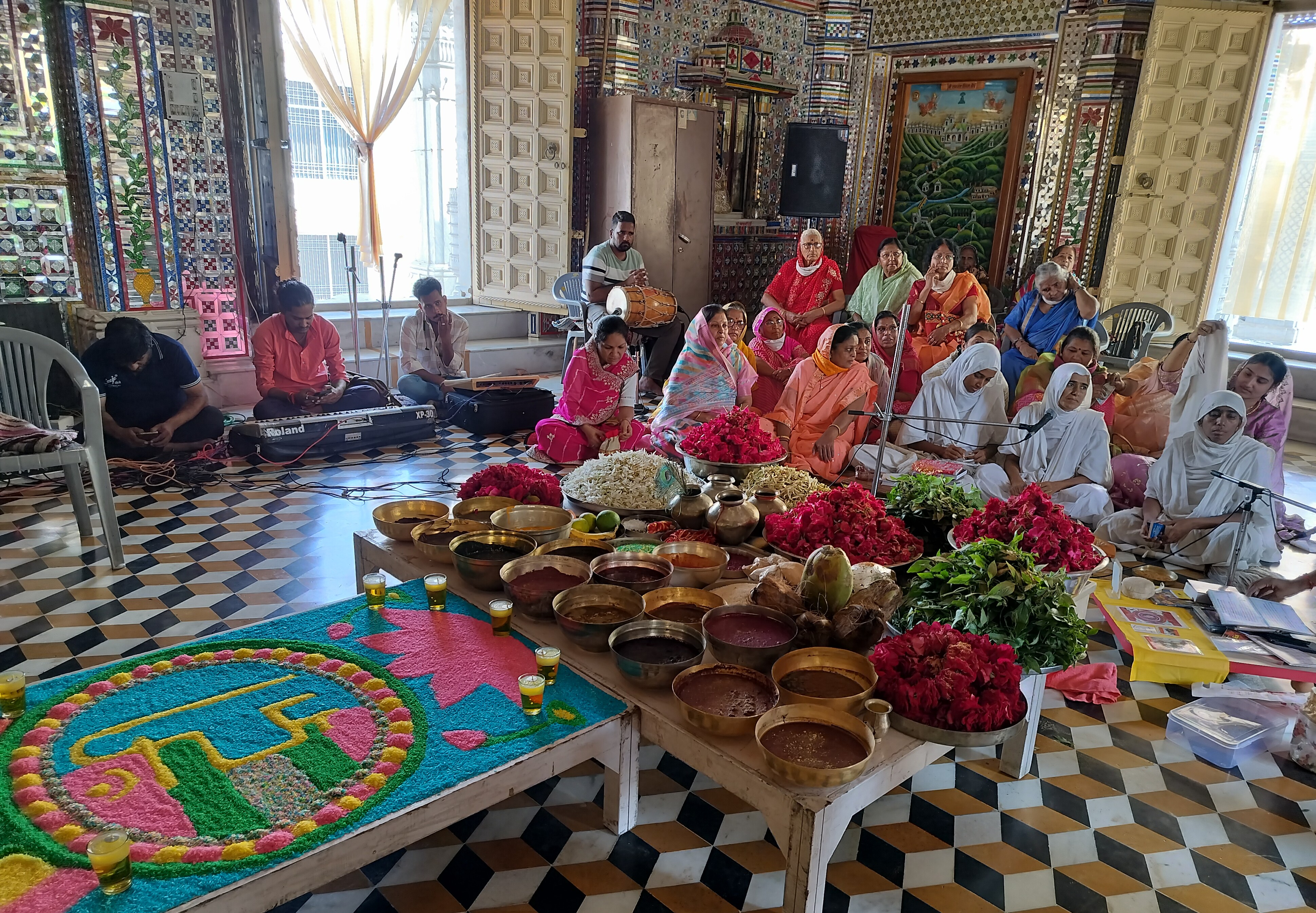 दादाबाड़ी में सक्रस्तव महाभिषेक पूजा सम्पन्न