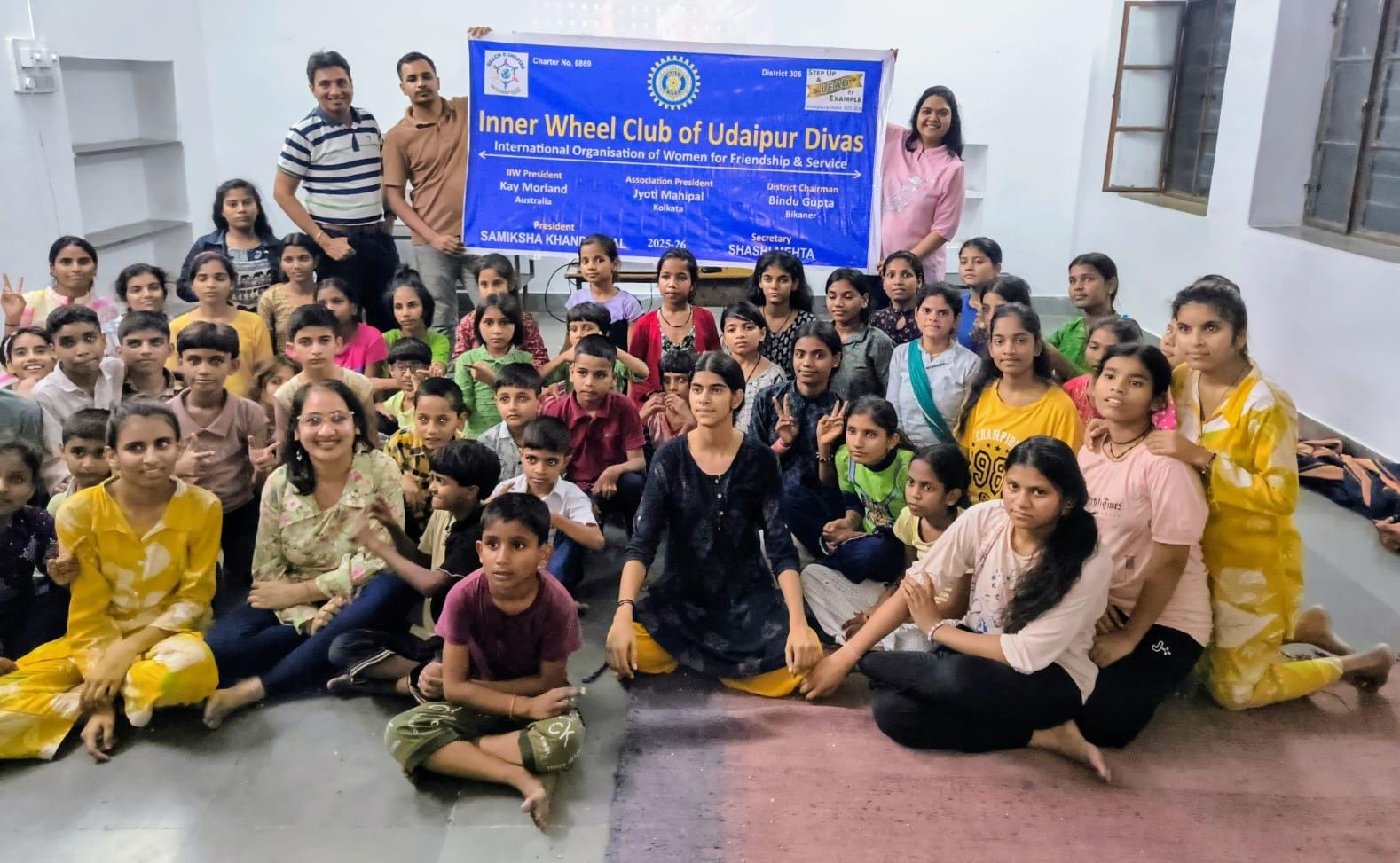 इनरव्हील दीवास द्वारा बच्चों के लिए .....सितारें जमीन पर.... फिल्म का विशेष प्रदर्शन