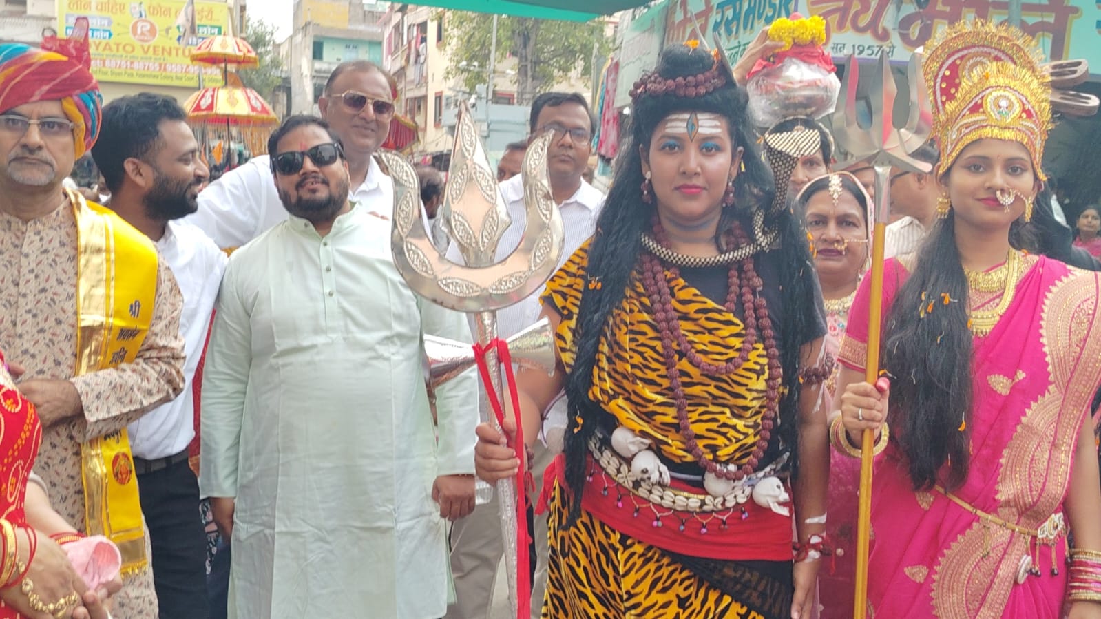 अग्रसेन जयंती पर शहर में निकली अग्रसेन महाराज की भव्य शोभायात्रा, 