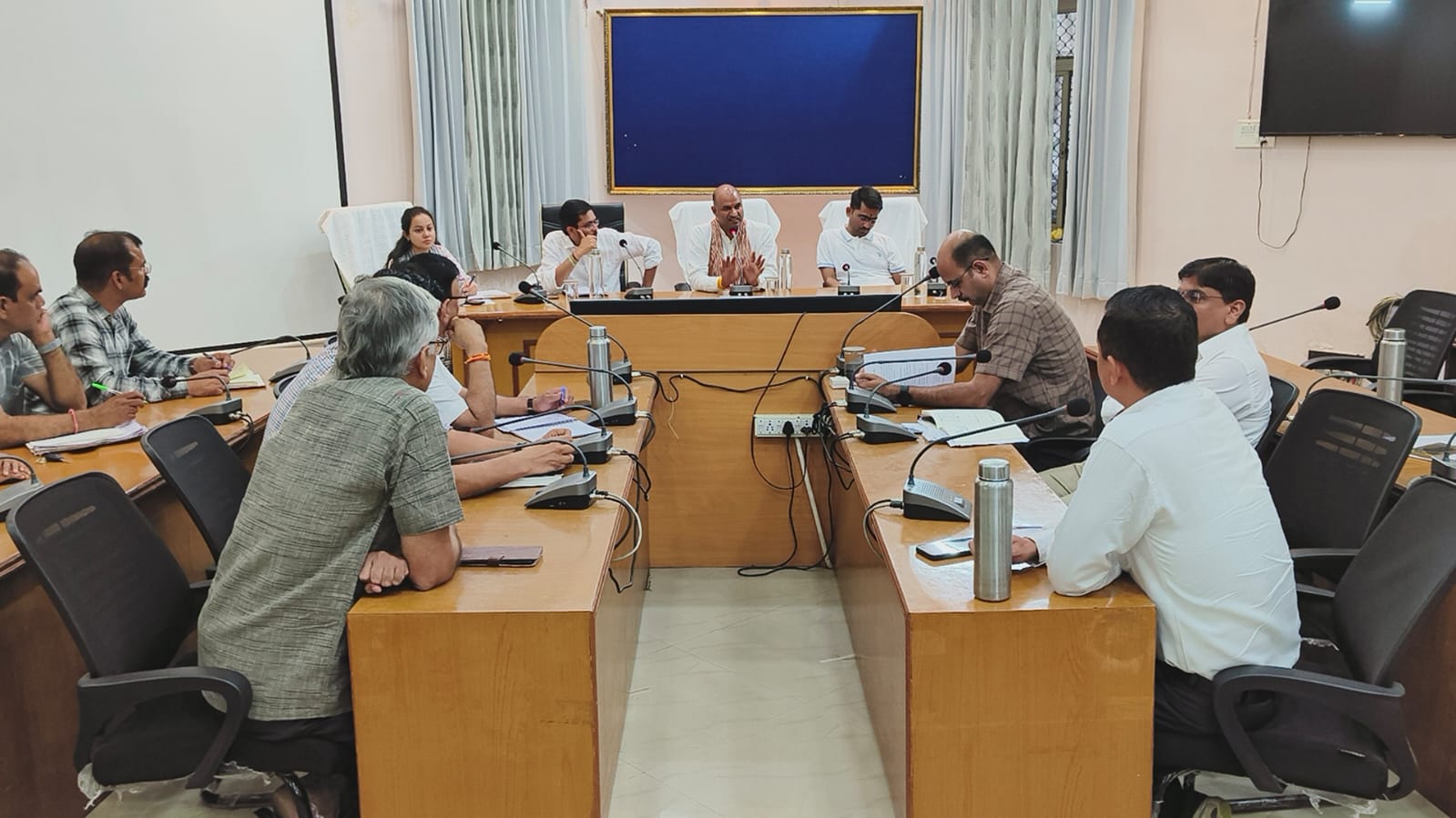 अधिक से अधिक खेलप्रेमियों का करवाएं पंजीकरण : सांसद जोशी