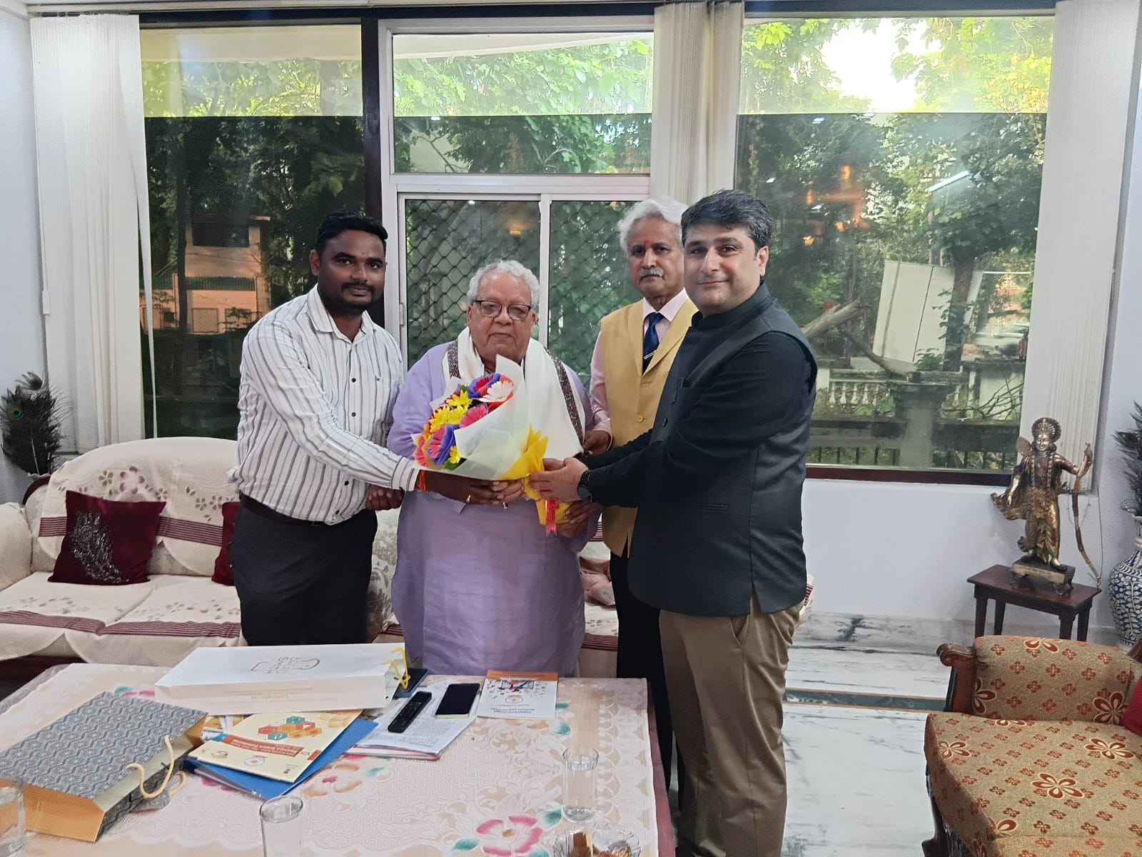 सिद्धांत फाउंडेशन की टीम ने की शिष्टाचार भेंट, भारतीय ज्ञान परंपरा के संवर्धन पर हुई चर्चा