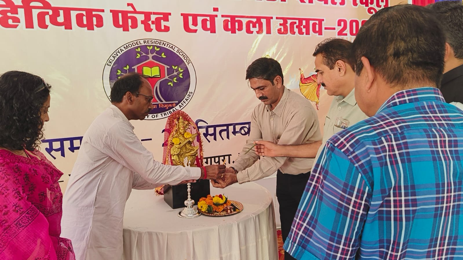 शिक्षा के क्षेत्र में आगे बढ़े, नवाचारों को अपनाएं :  सांसद डॉ. रावत