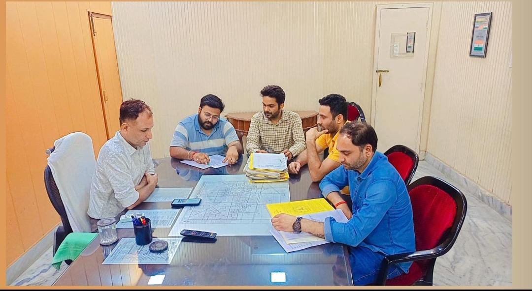 स्वच्छता ही सेवा अभियान 2025 के अंतर्गत केंद्रीय बस स्टेण्ड पर किया गया श्रमदान