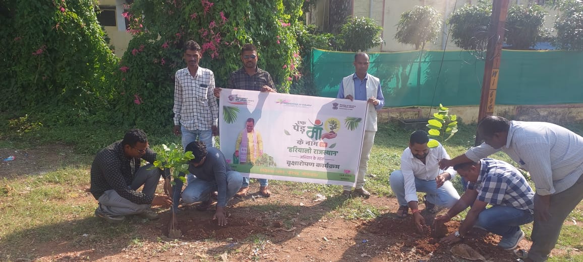 वृक्षारोपण कर स्वच्छता लक्षित इकाई (सीटीयू) स्थल का किया सौंदर्यकरण  वृक्षारोपण कर स्वच्छता लक्षित इकाई (सीटीयू) स्थल का किया सौंदर्यकरण
