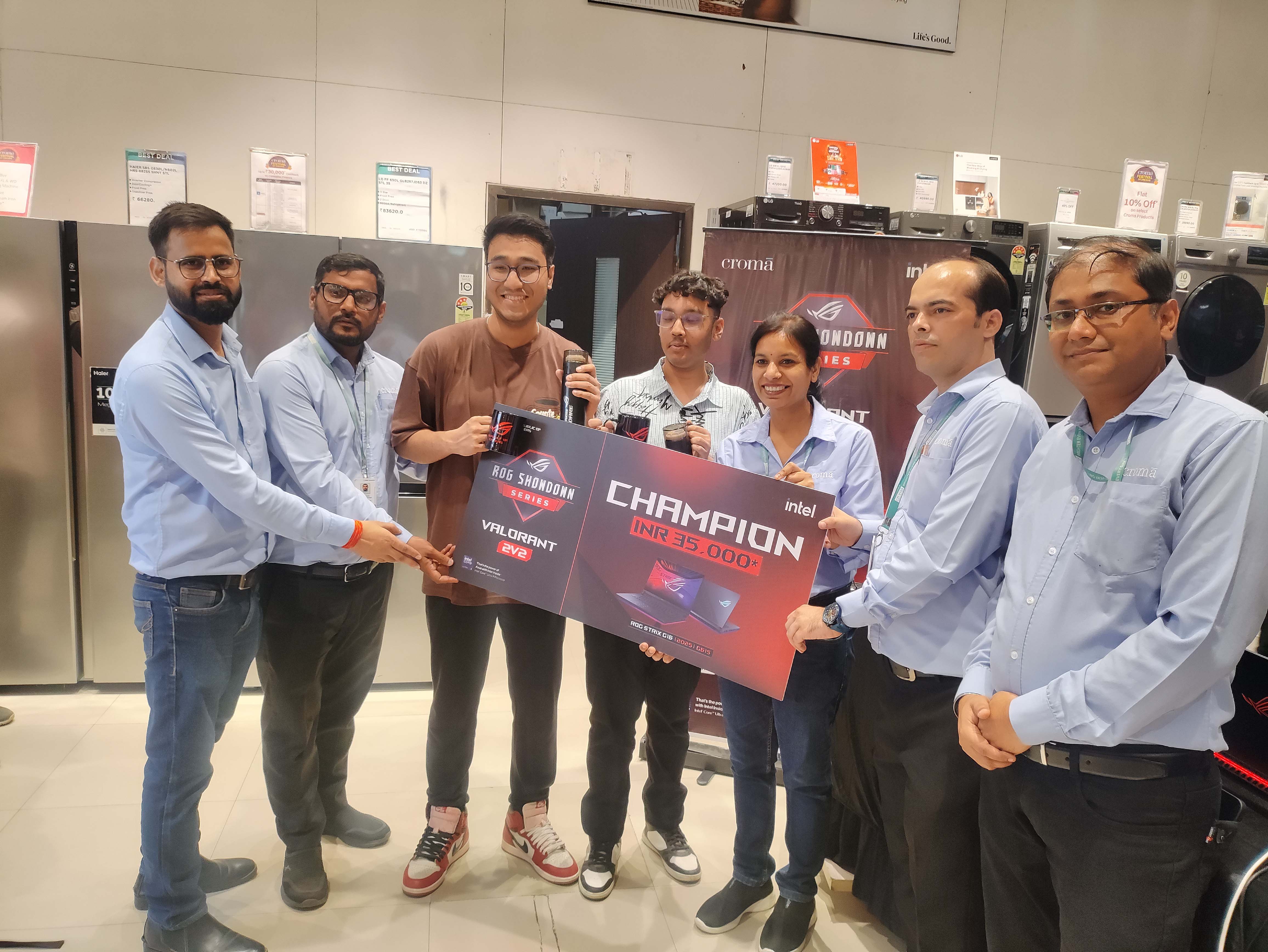 भारत के गेमिंग इकोसिस्टम को बढ़ावा देने के लिए एसुस आरओजी ने क्रोमा दिल्ली में आरओजी शोडाउन का आयोजन किया।