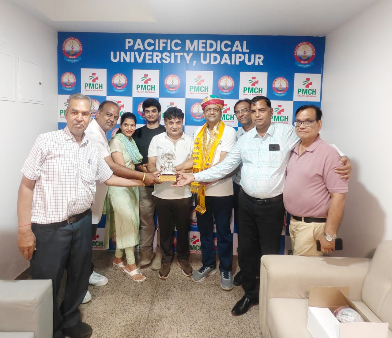 Social Worker Rahul Agrawal Honored with ‘Agra Ratna Award’